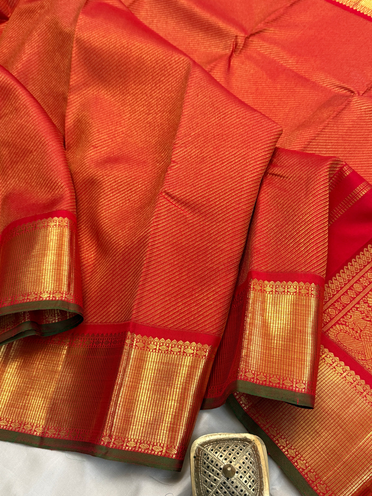 Navarathri - Day 4 Red Colour pure Zari Lehariya getti border /Kanjipuram silk sree Clsa5408