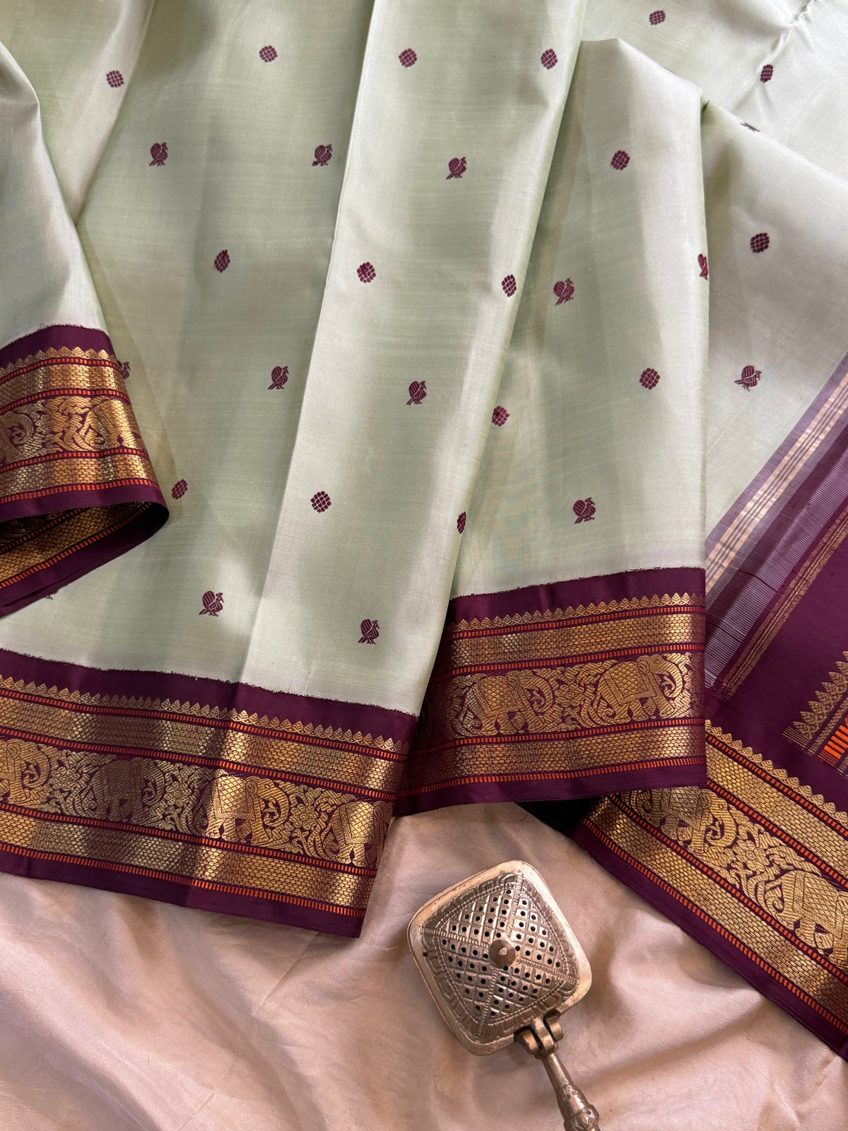 Pista green Kai Korvai - pure Zari Kanjipuram silk