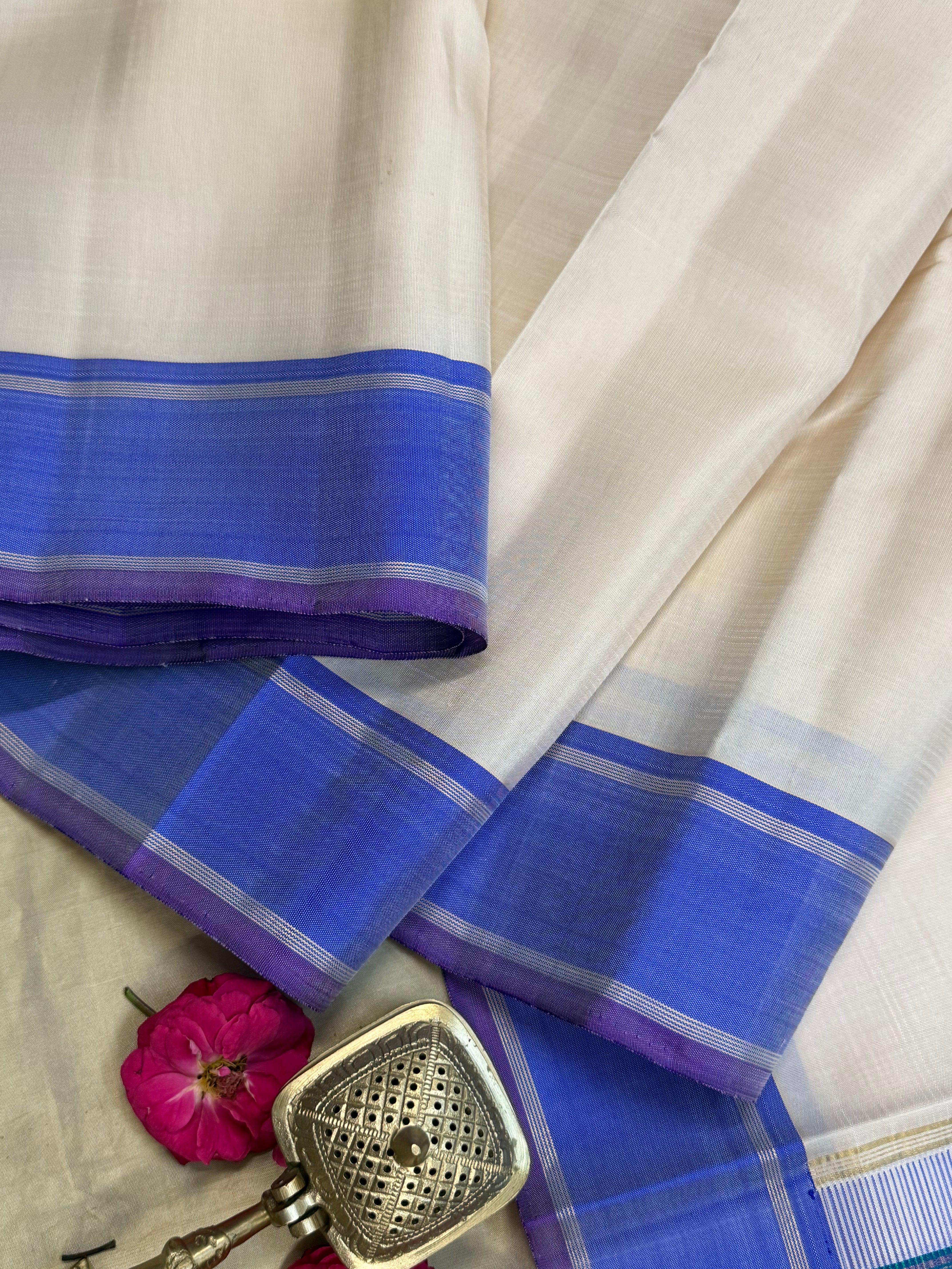 Offwhite - lavender border - peacock blue pallu / Kanjipuram silk CLSA9779