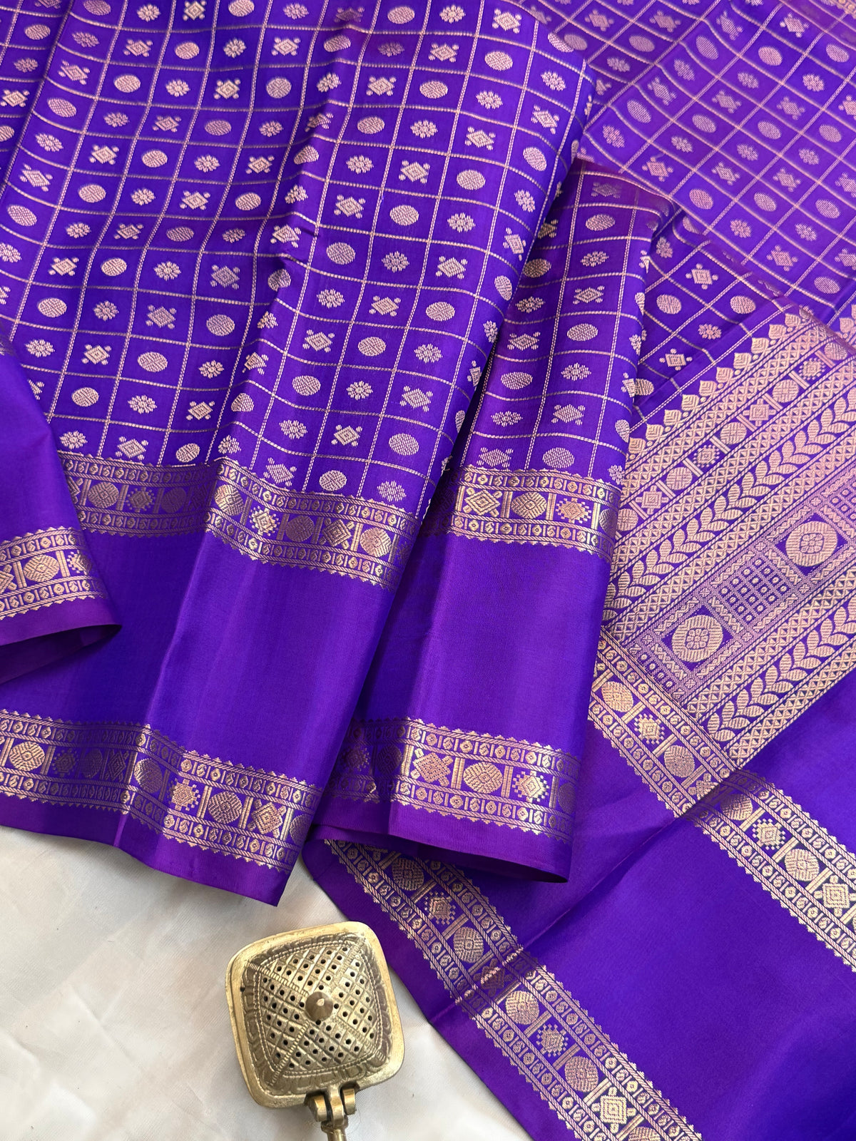 Purplish lakshambutta kili pallu/ Special edition kanjipuram silk