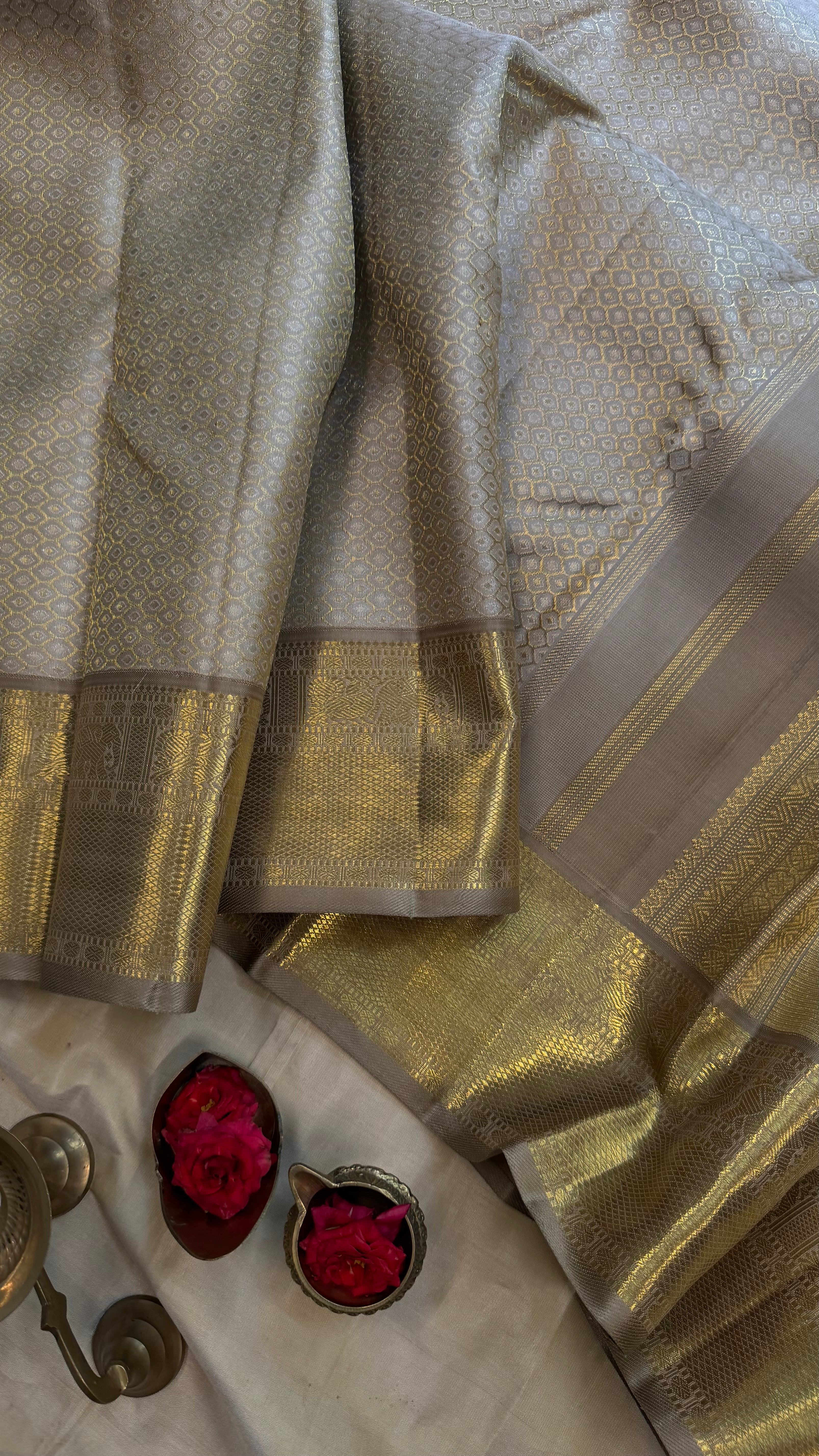 Vaibhogam: honey comb body brocade Kanjipuram silks