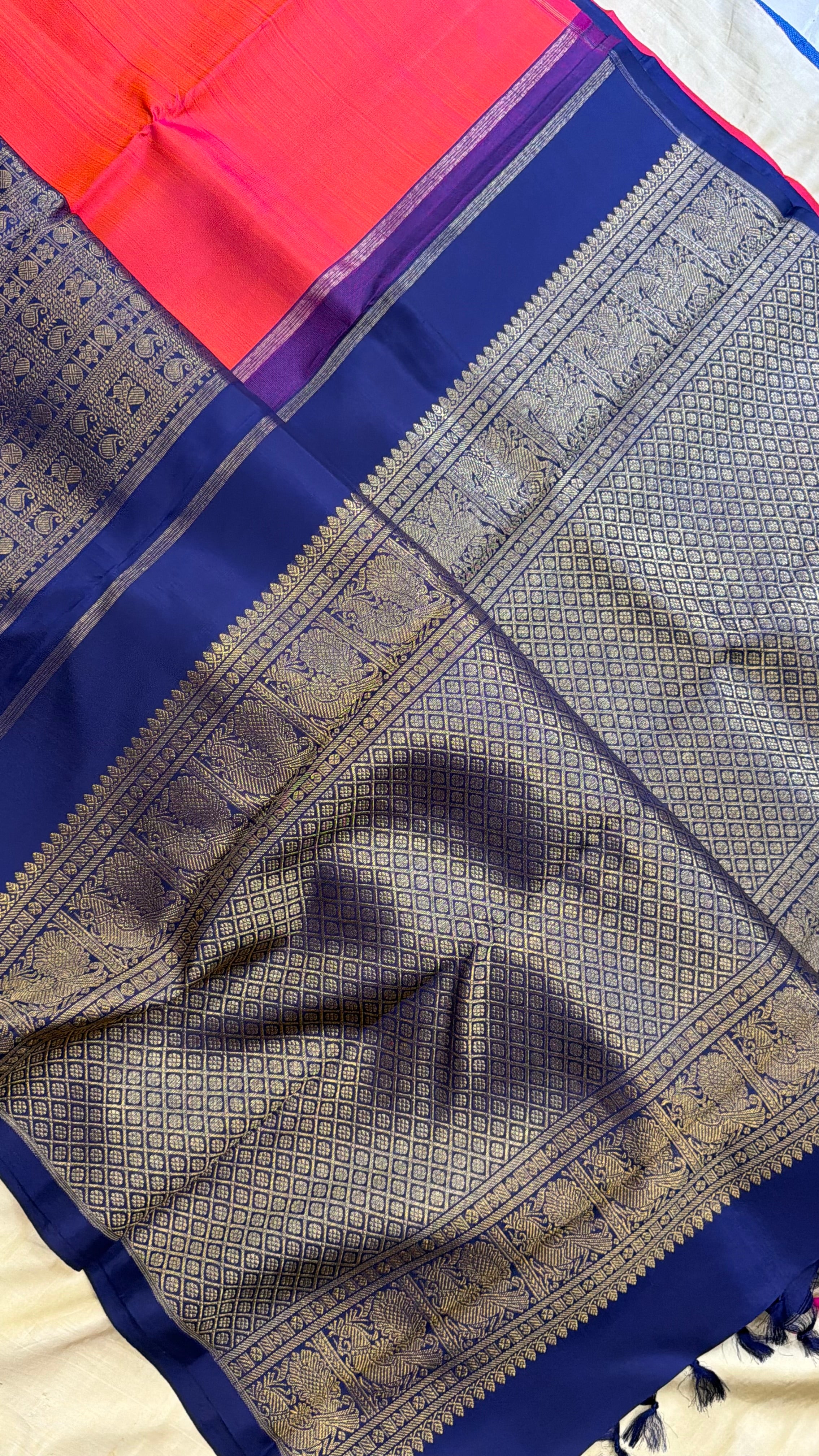 Off and off Korvai / Kanjipuram Silk