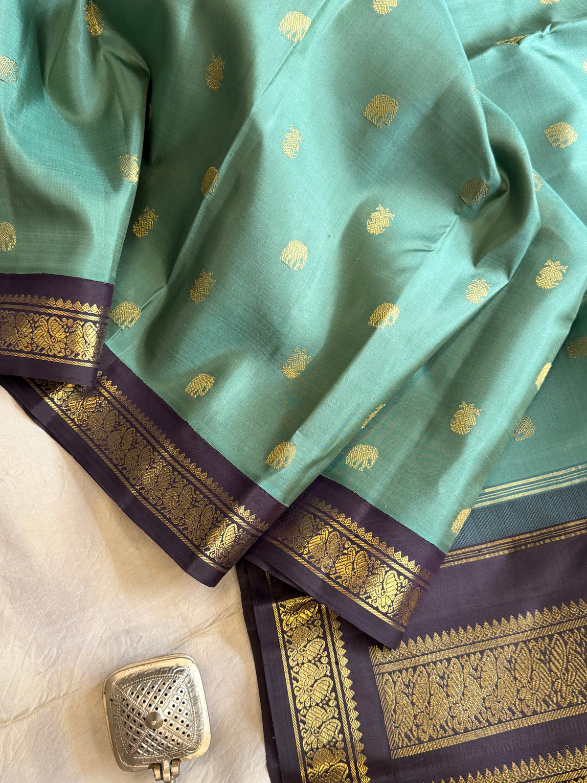 Coffee bean green small border Korvai Kanjipuram silk