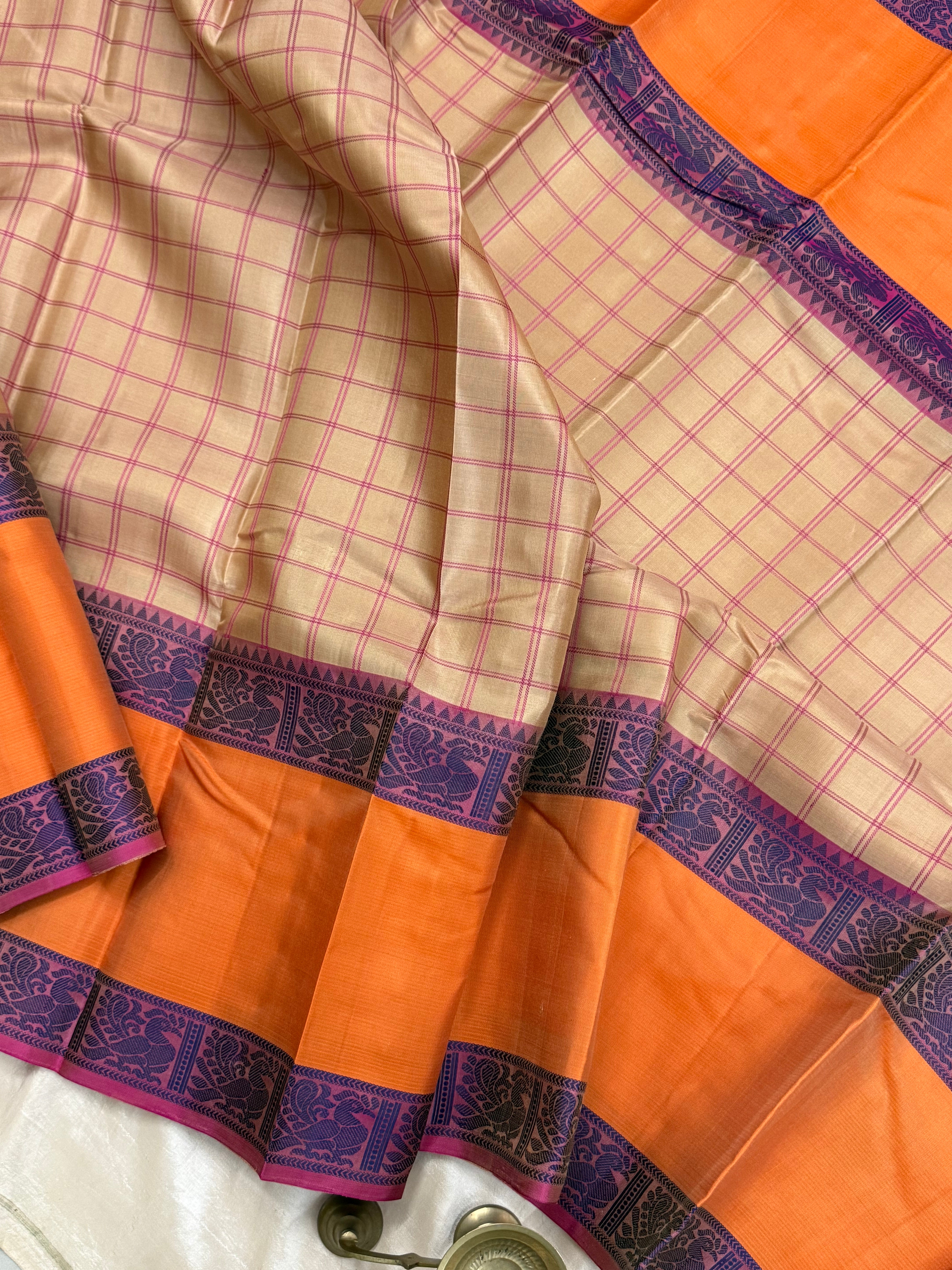 Offwhite kattam and rettapet border / Varnangal Soft Silk