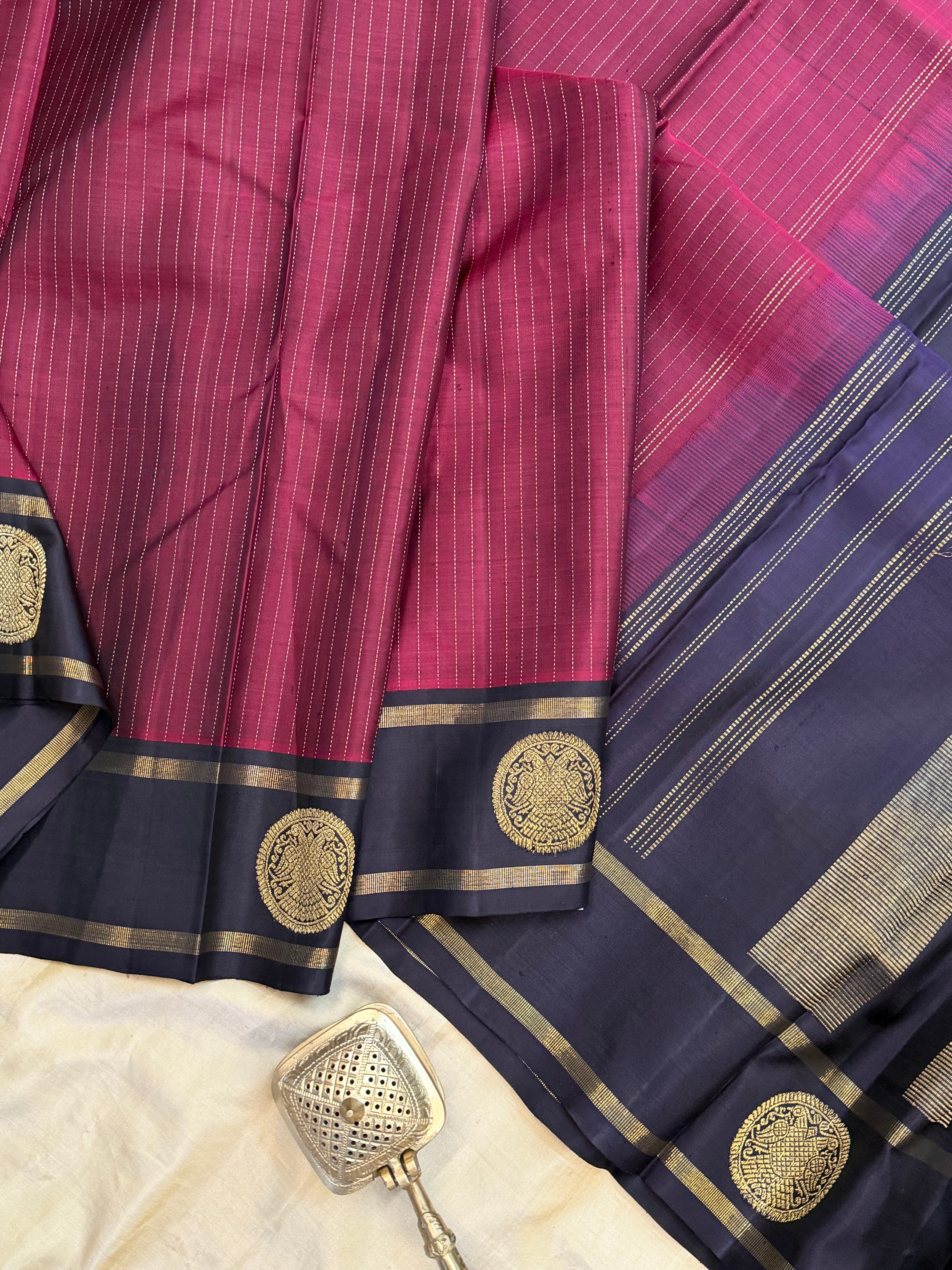 Permam : beetroot colour border Butta . / Kanjipuram silk CL4801