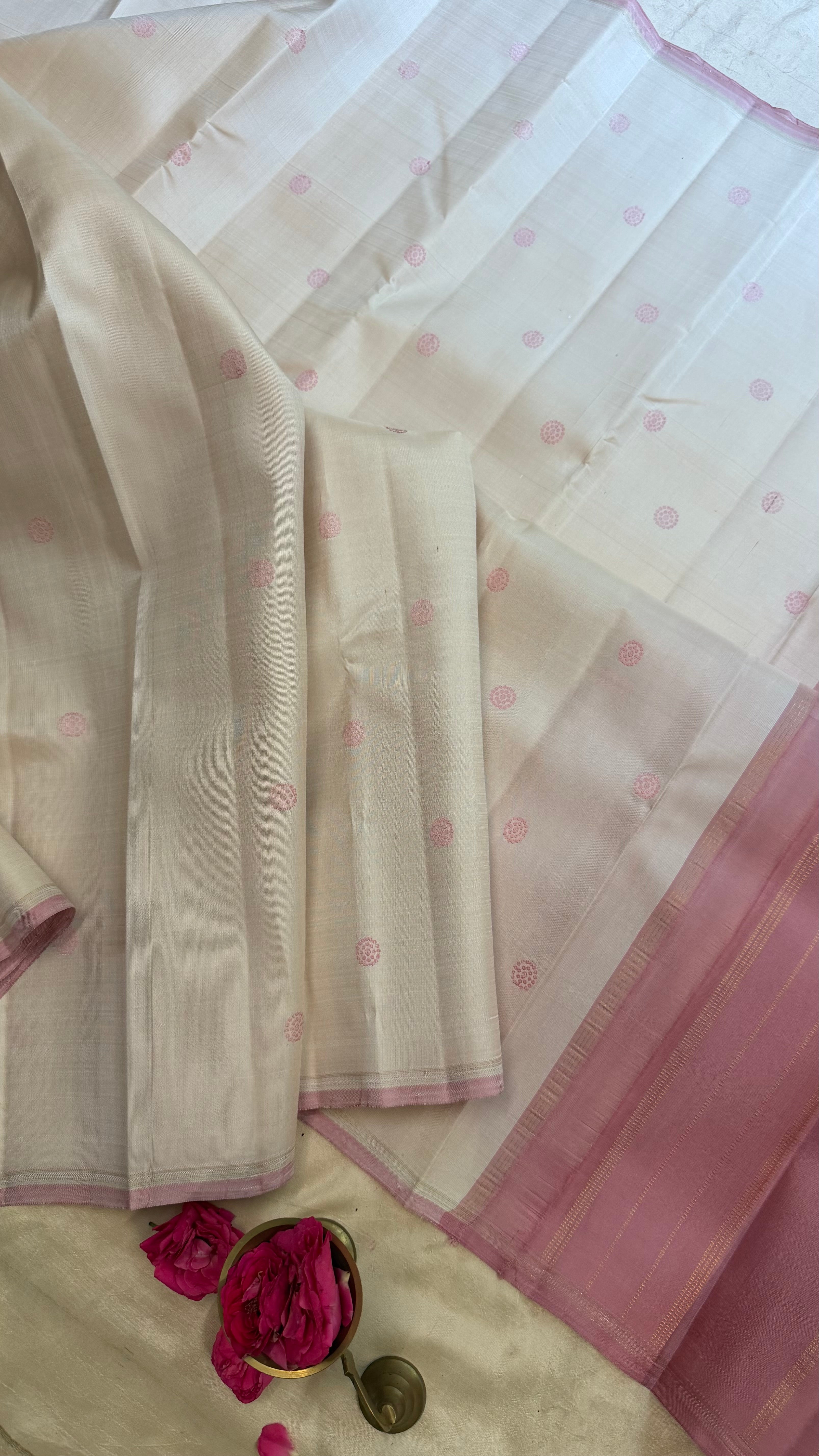 Venpattu series / Kanjipuram silk.