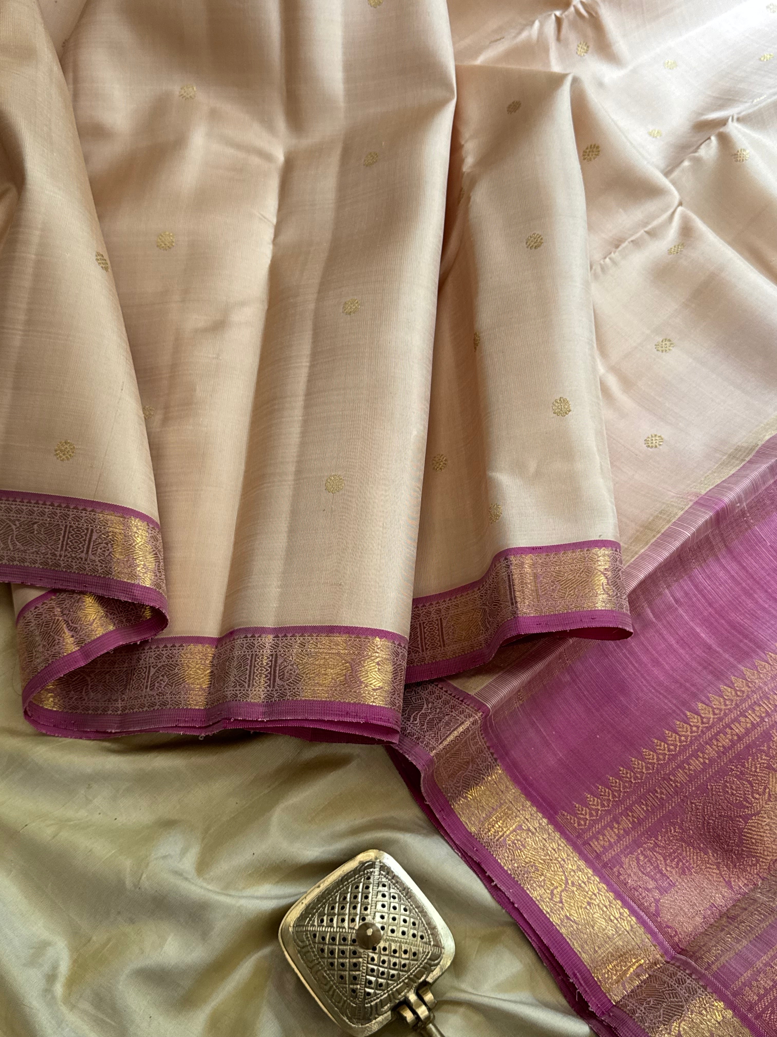 Cream small border / Kanjipuram silk
