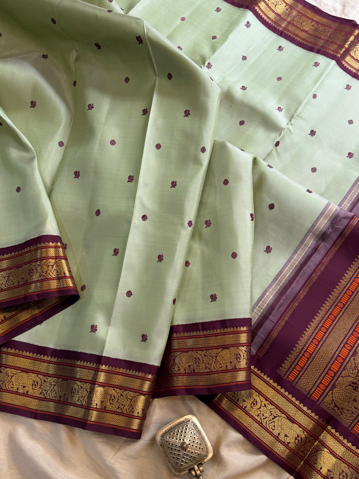 Pista green Kai Korvai - pure Zari Kanjipuram silk