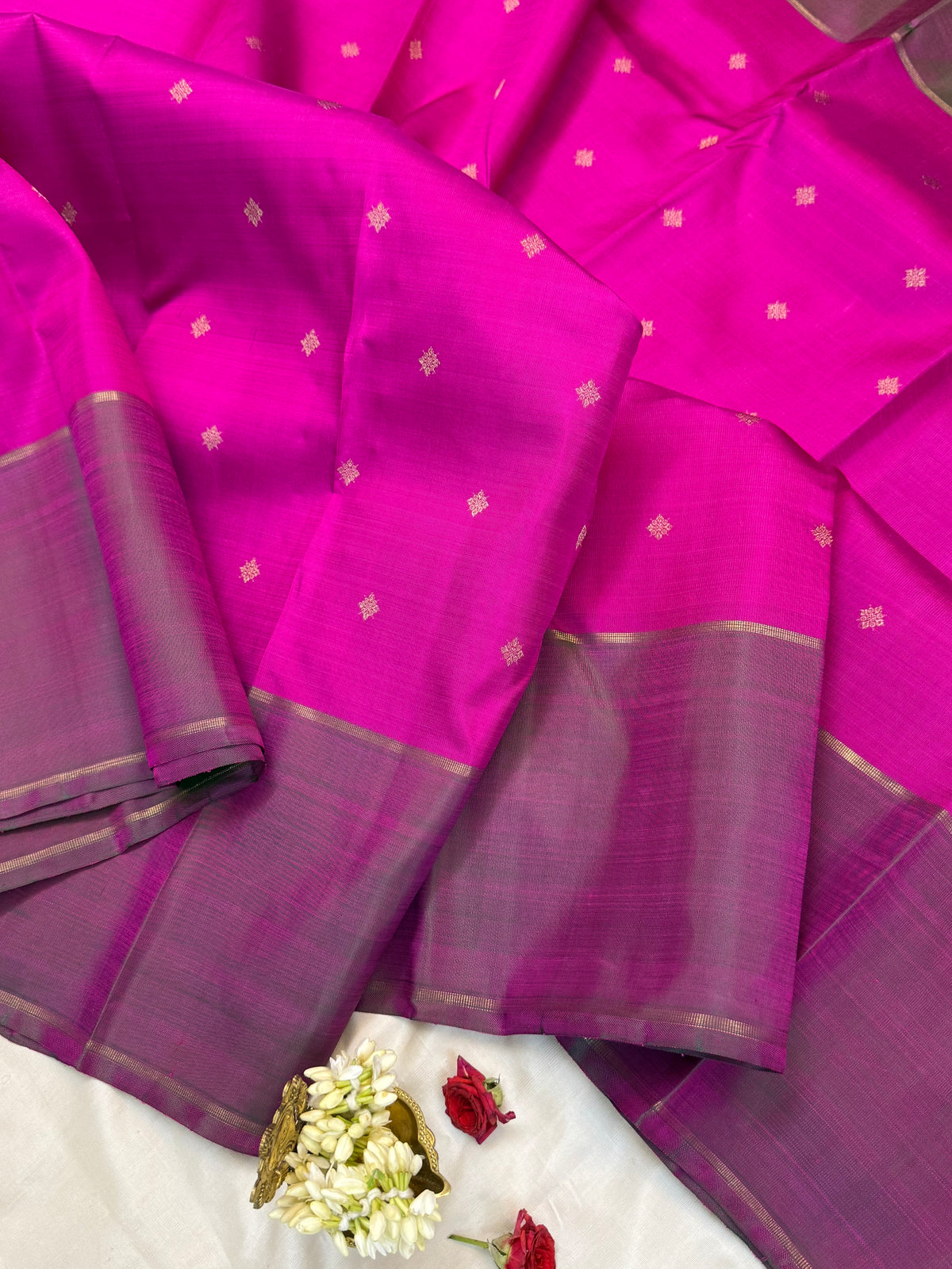 Magenta pink body with retta pet border CLSA12819