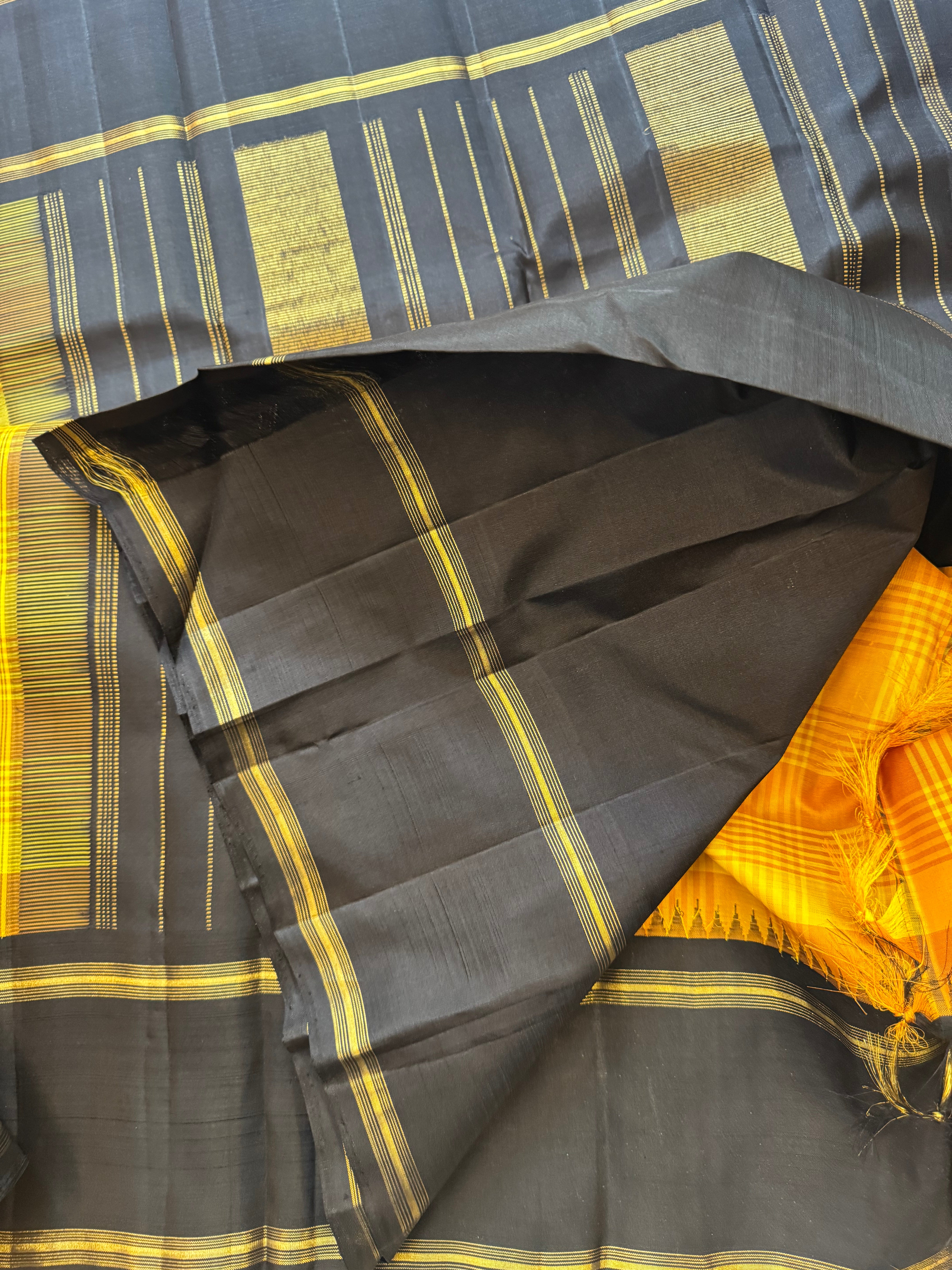 Yellow kattam korvai / Arani silk