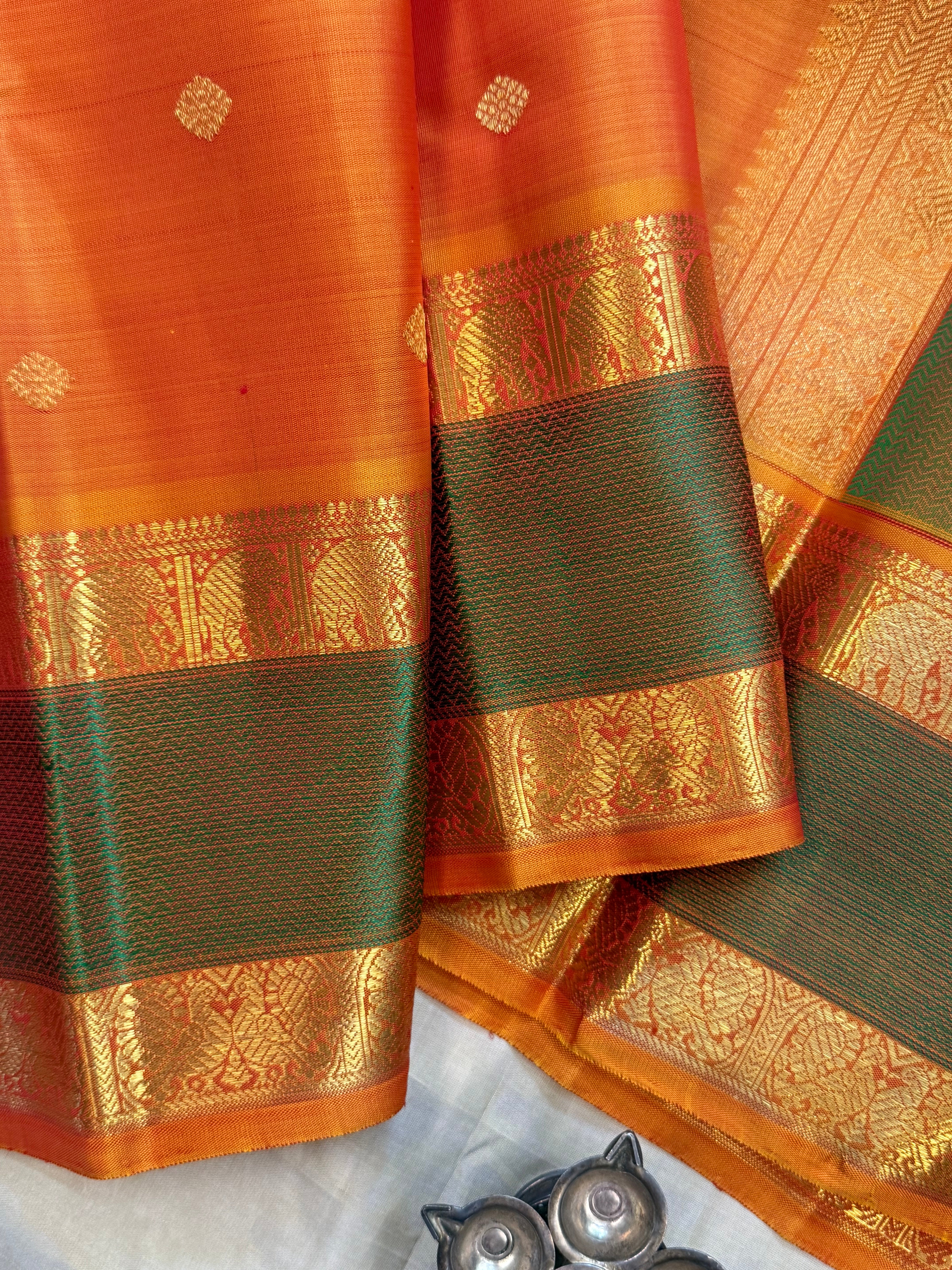 Orange rettapet border/ Kanjipuram silk