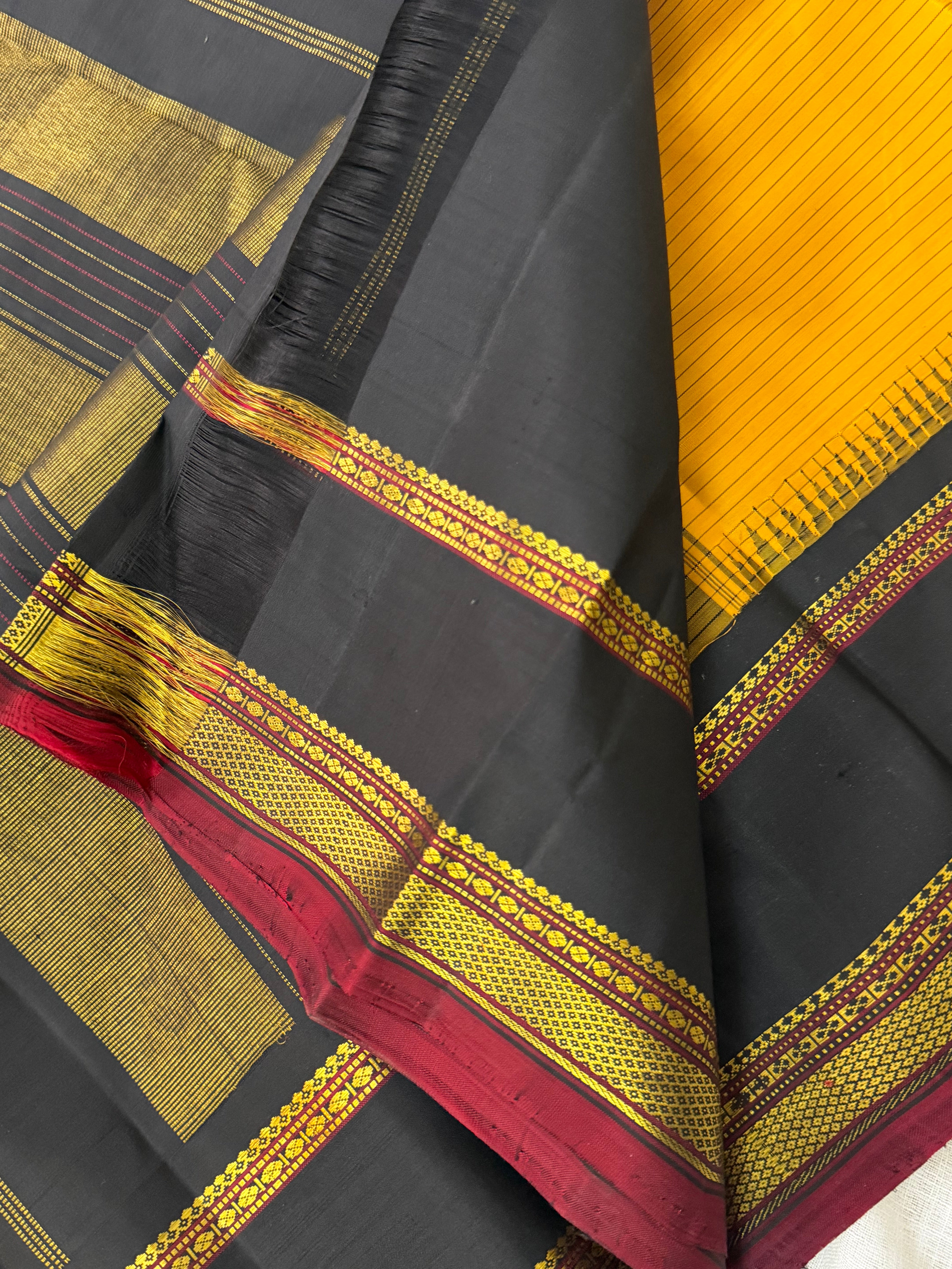 Mustard korvai / Arani silk