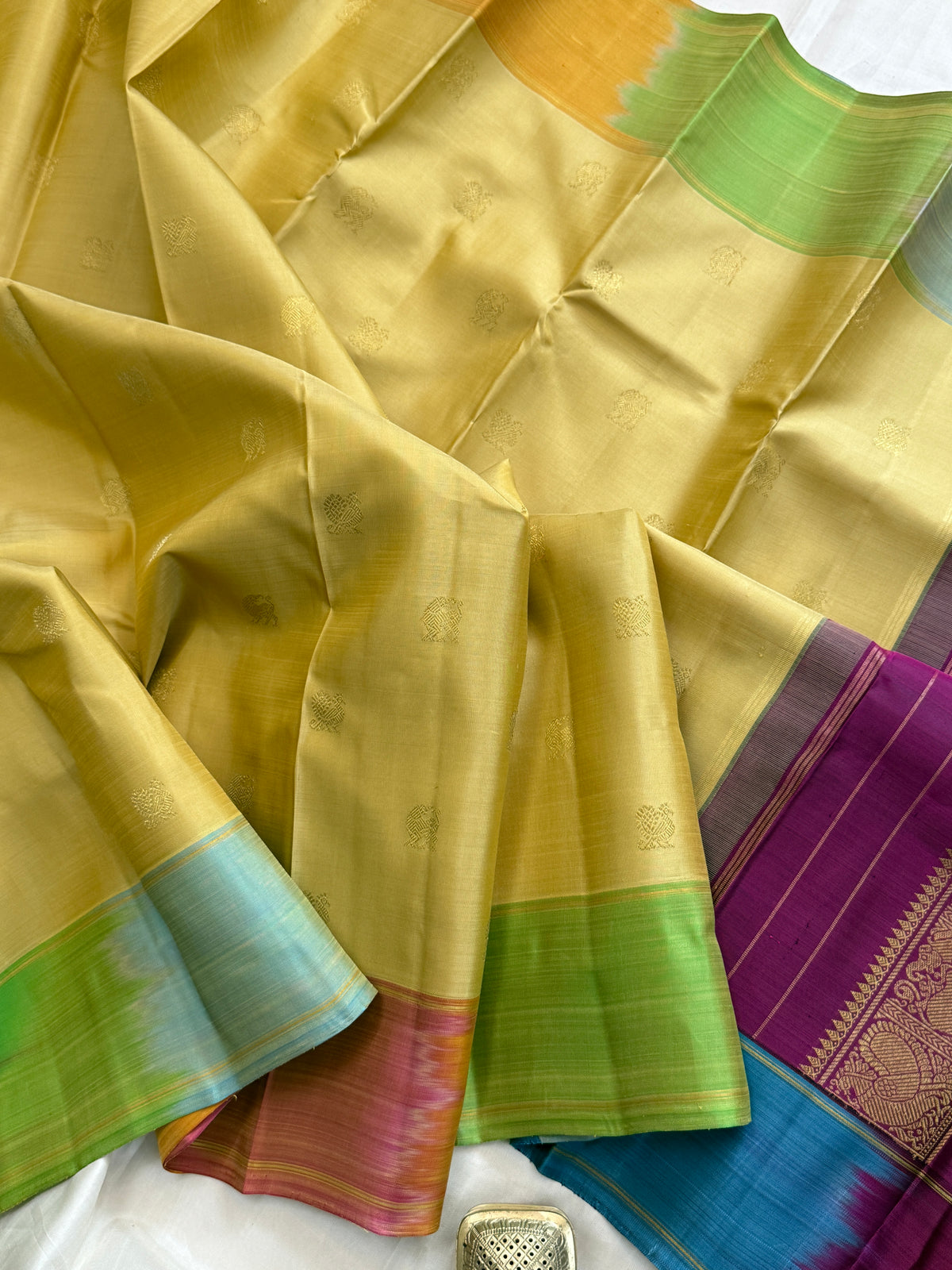 Golden off white with Multiple colour border and Zari butta / Kanjipuram silk saree