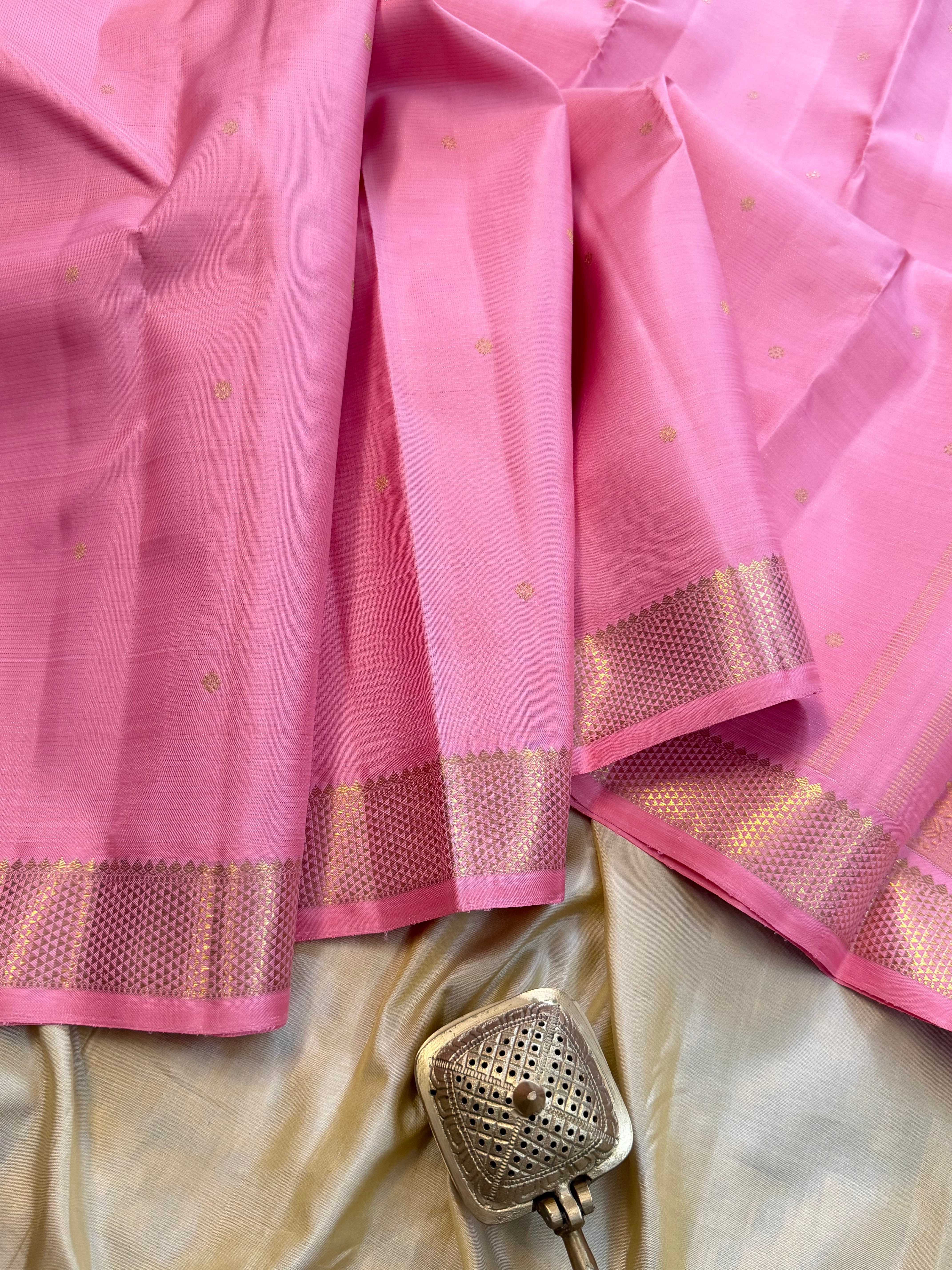 Pastel pink Vairaoosi / pure Kanjipuram silk