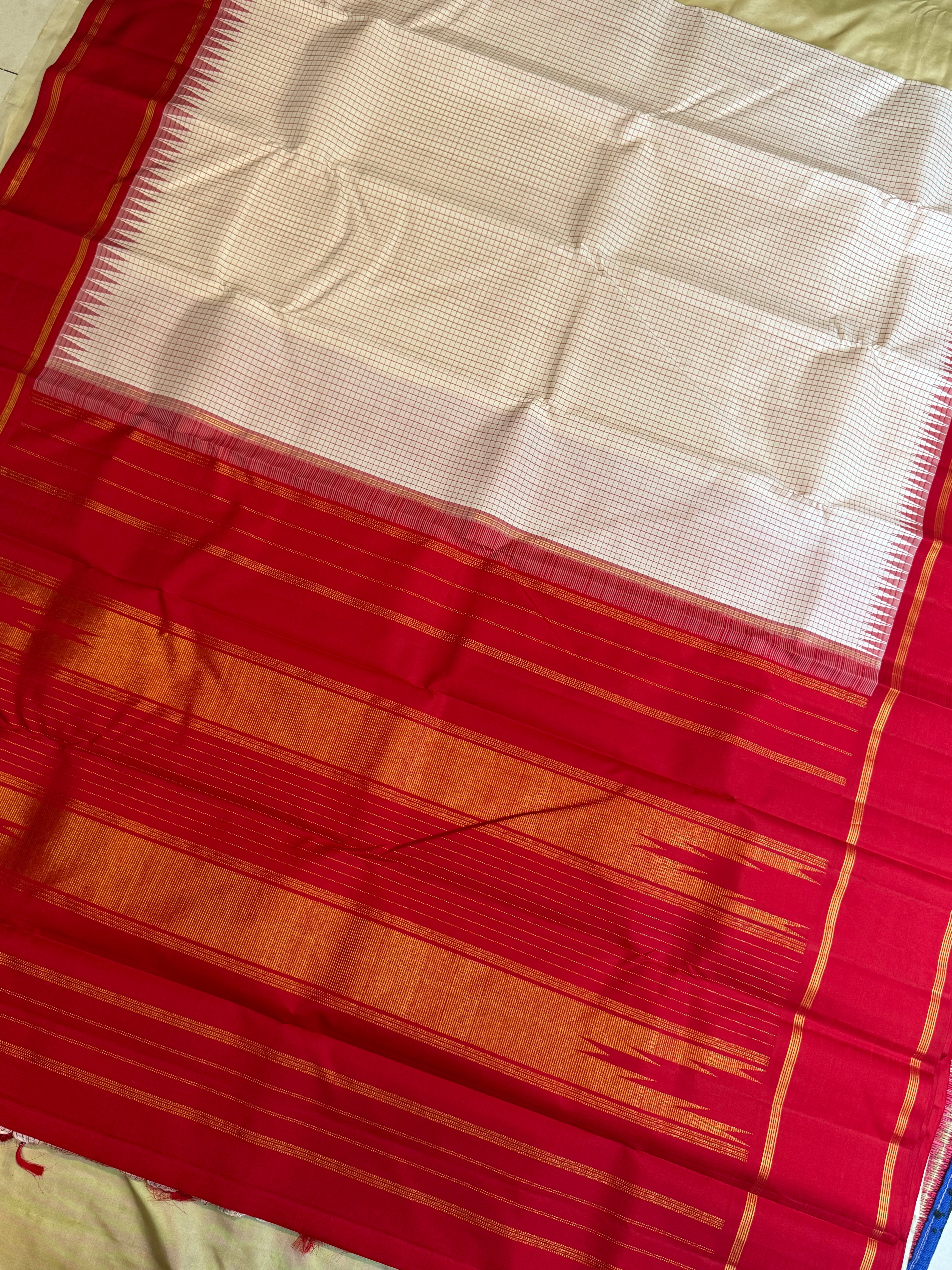 Offwhite and red checks / Arani silk