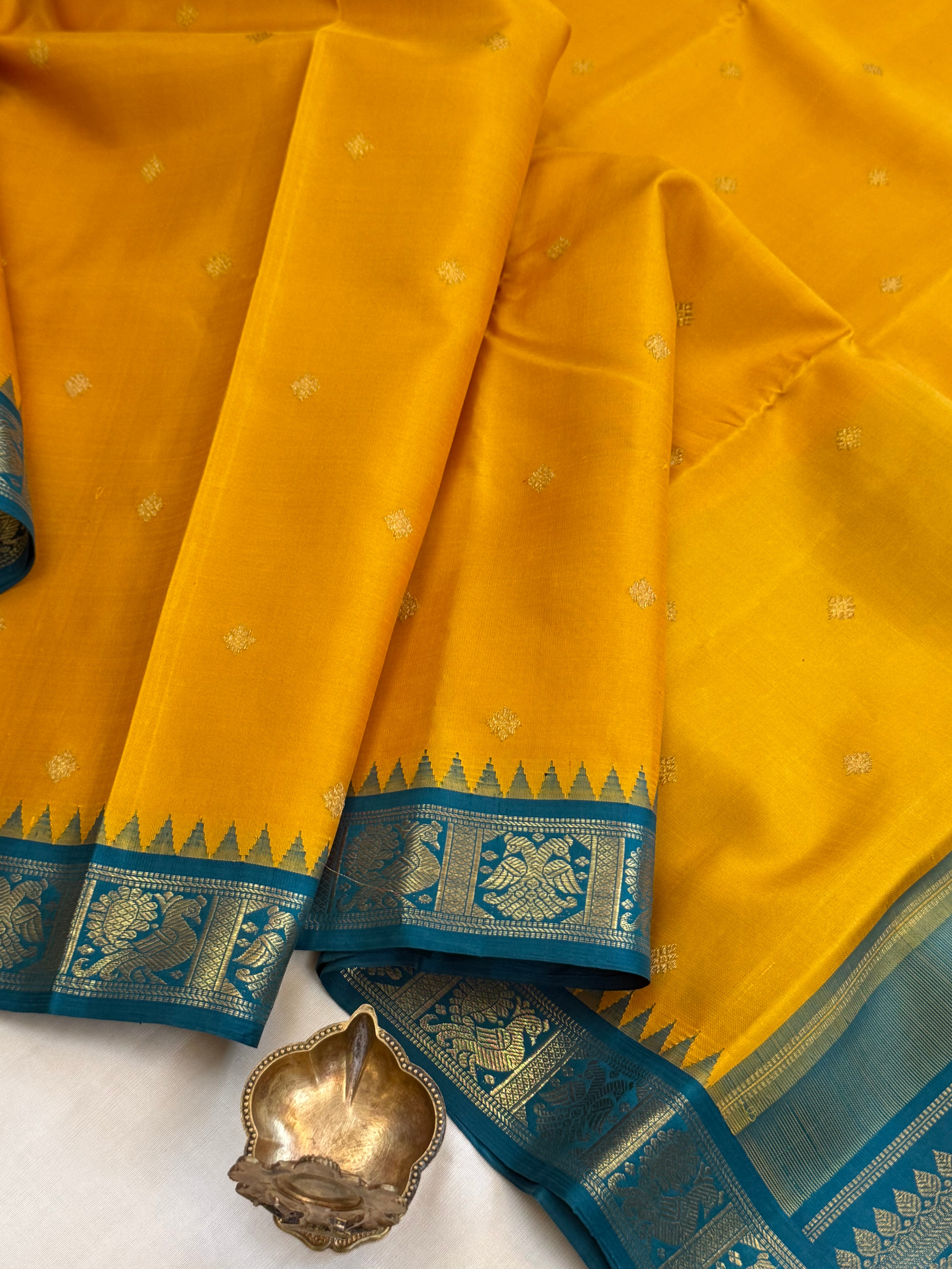 Mustard yellow Kai Korvai with unusual teal blue border/ kanjipuram silk CLSA 10321