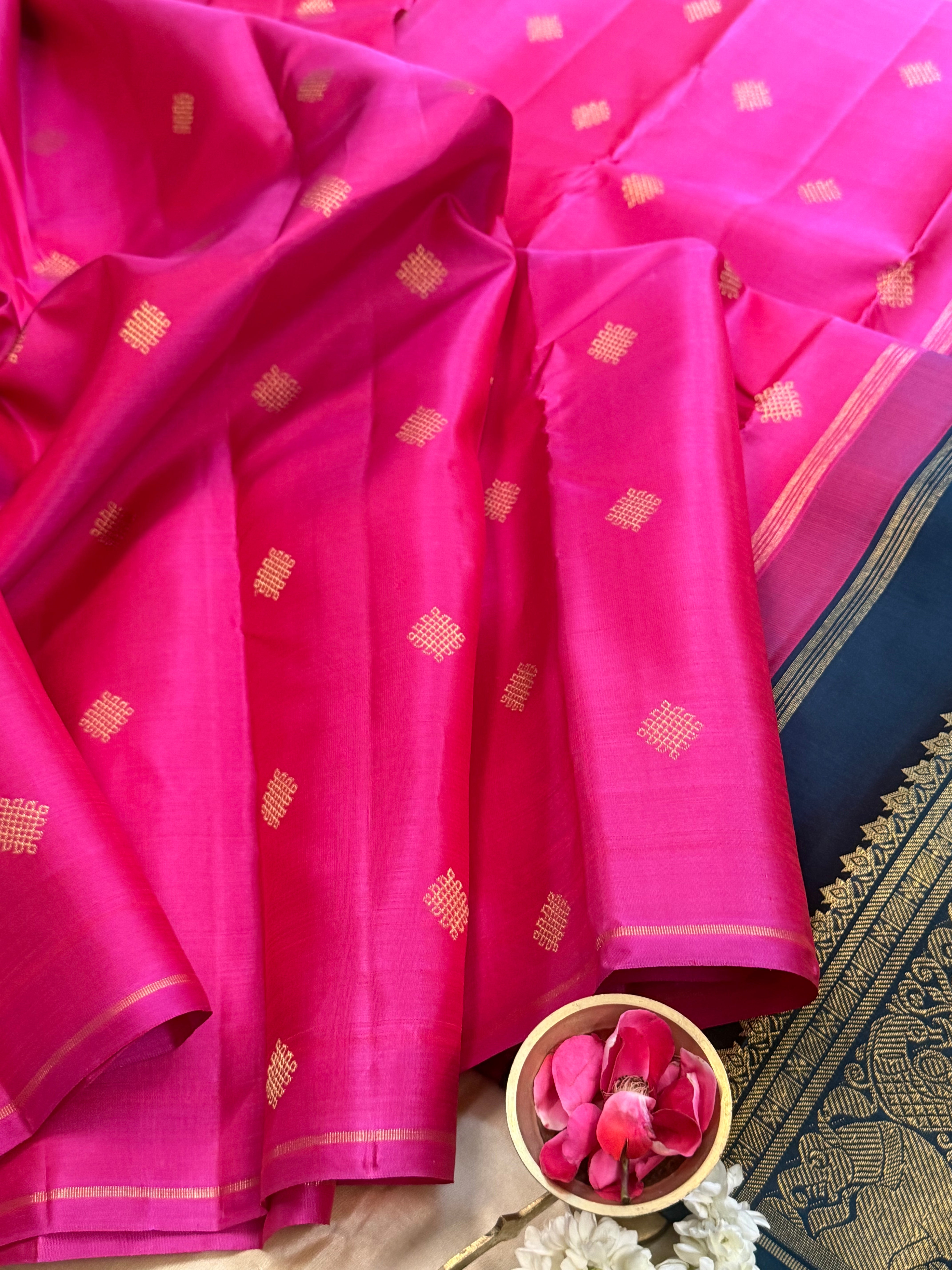 Rani pink Kolam Butta / Kanjipuram silk