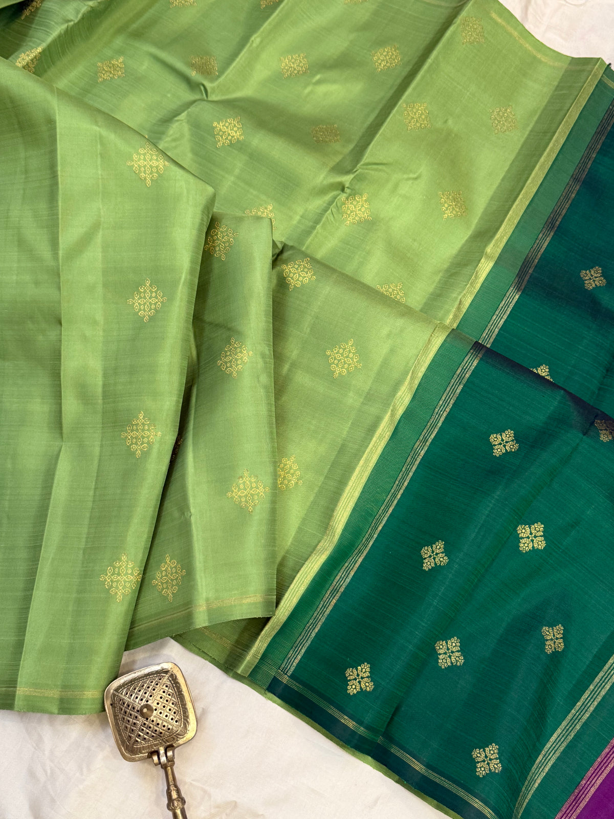 Pista green kolam butta double pallu / Kanjipuram silk CLSA12810