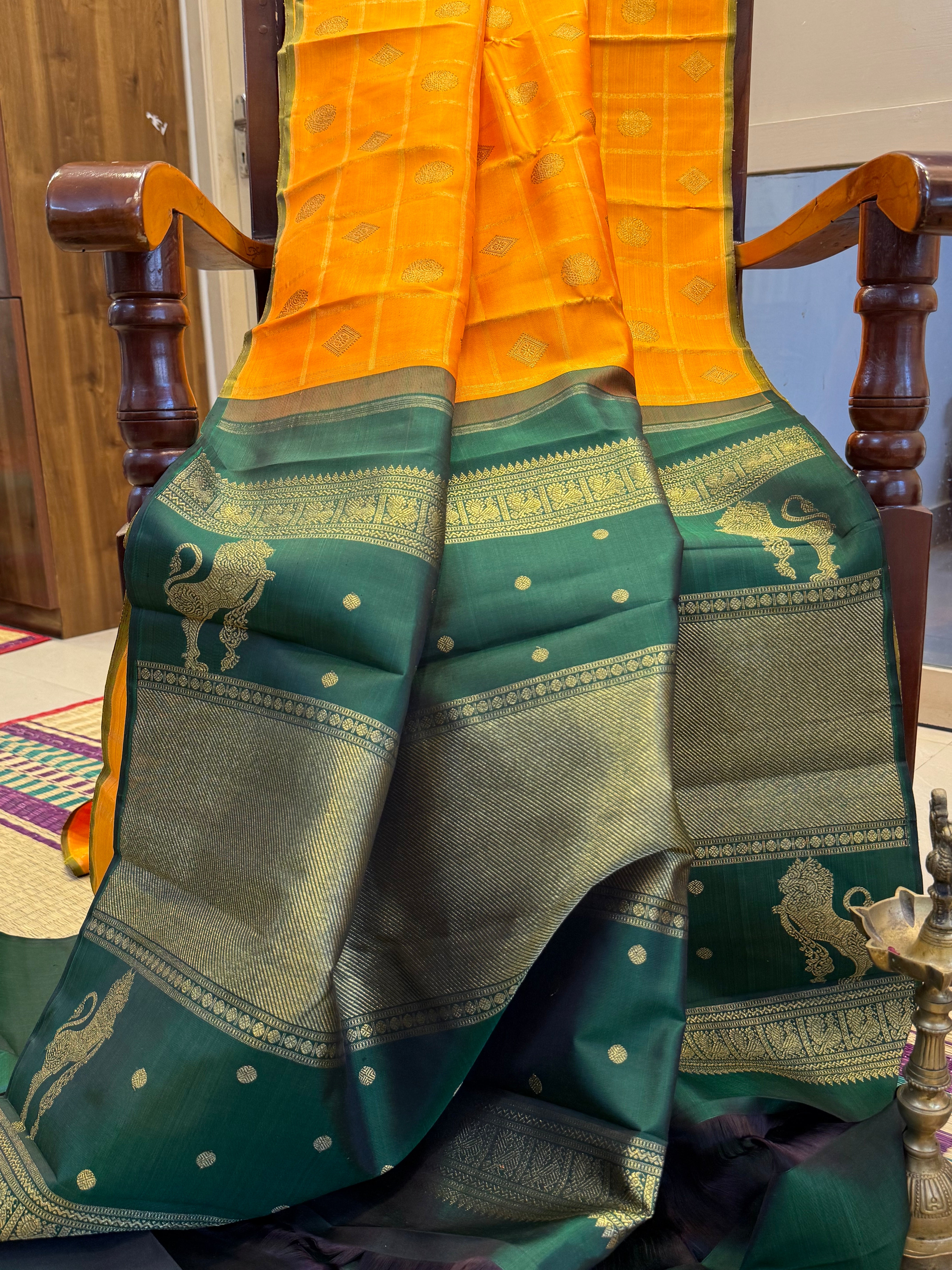 Mambalam manjal kattam butta yazhi pallu borderless/ Kanjipuram silk CL7612