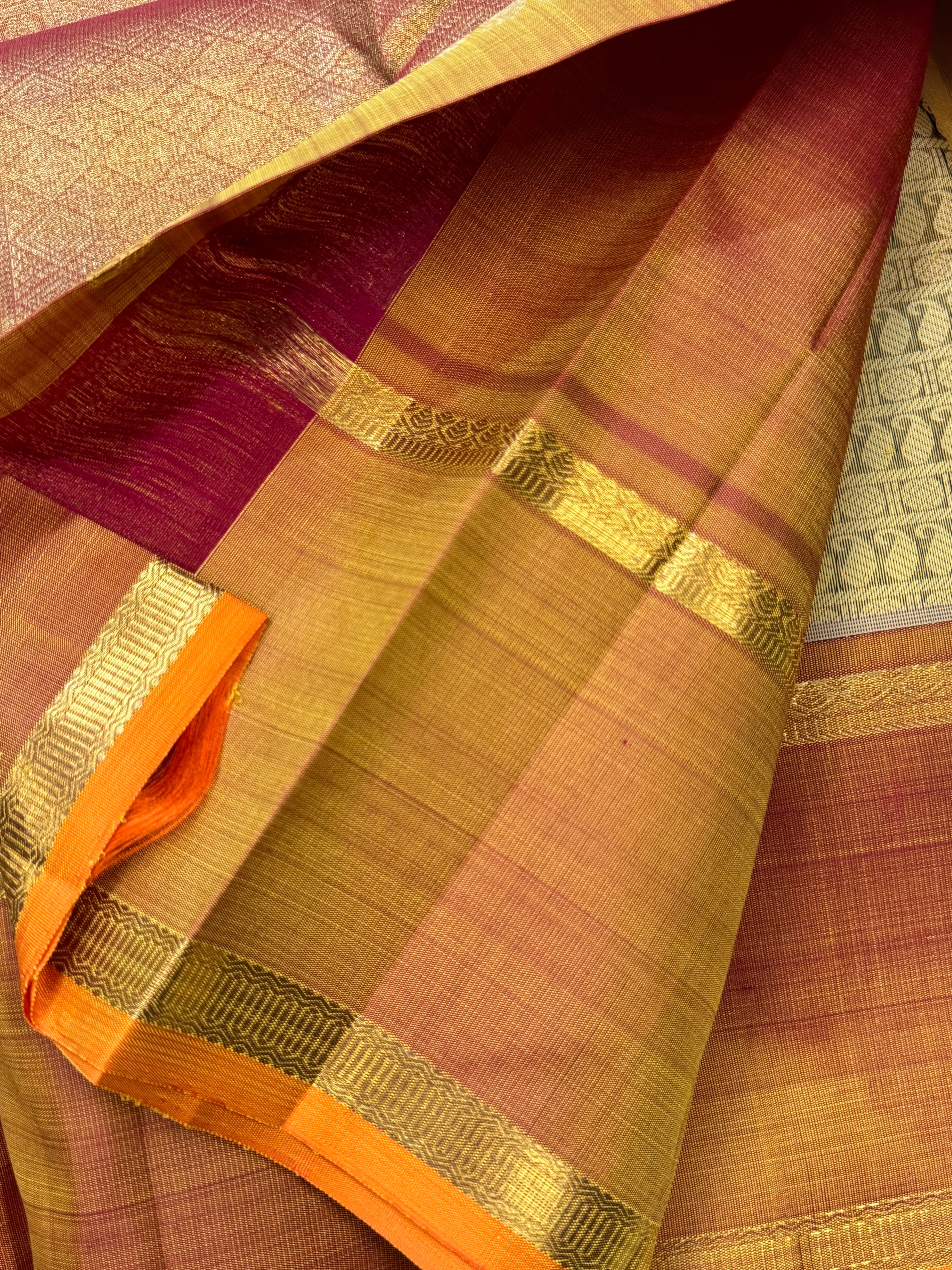 Creamish gold varisapet rust border / kanjipuram silk
