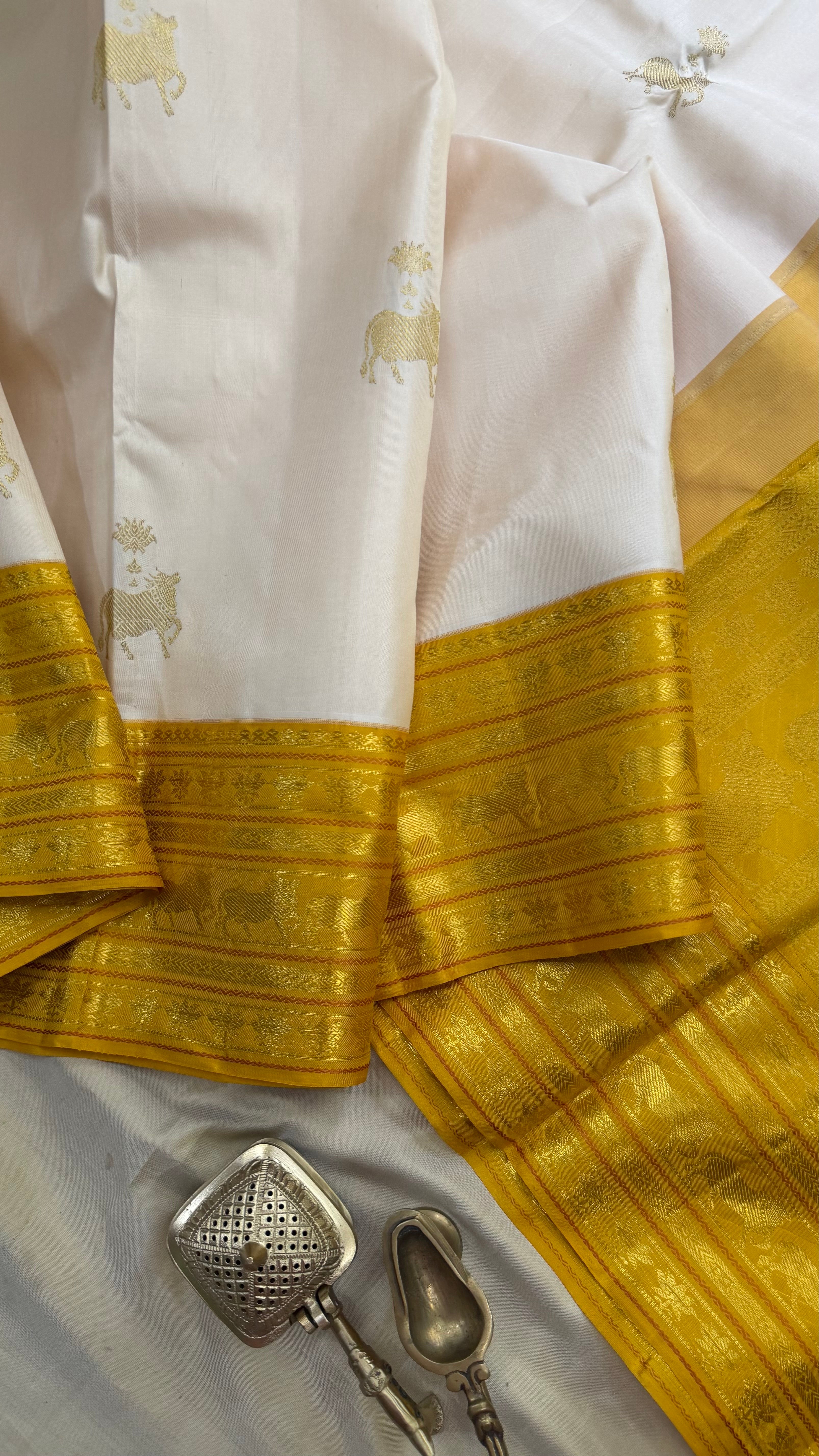 Amoha : cream with yellow Korvai Kanjipuram silk 9094CL