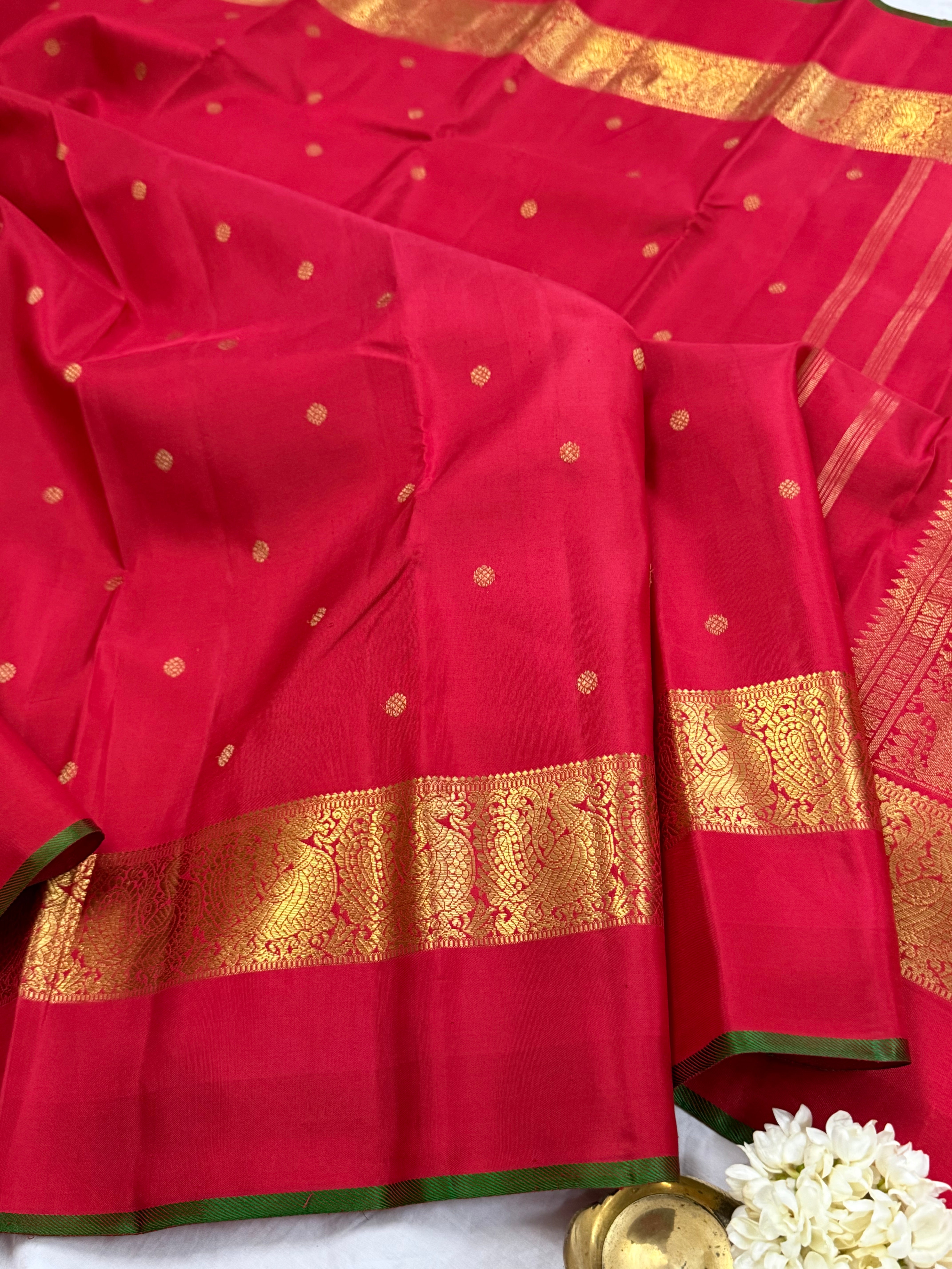 Red kaal erangina border/ Kanjipuram silk