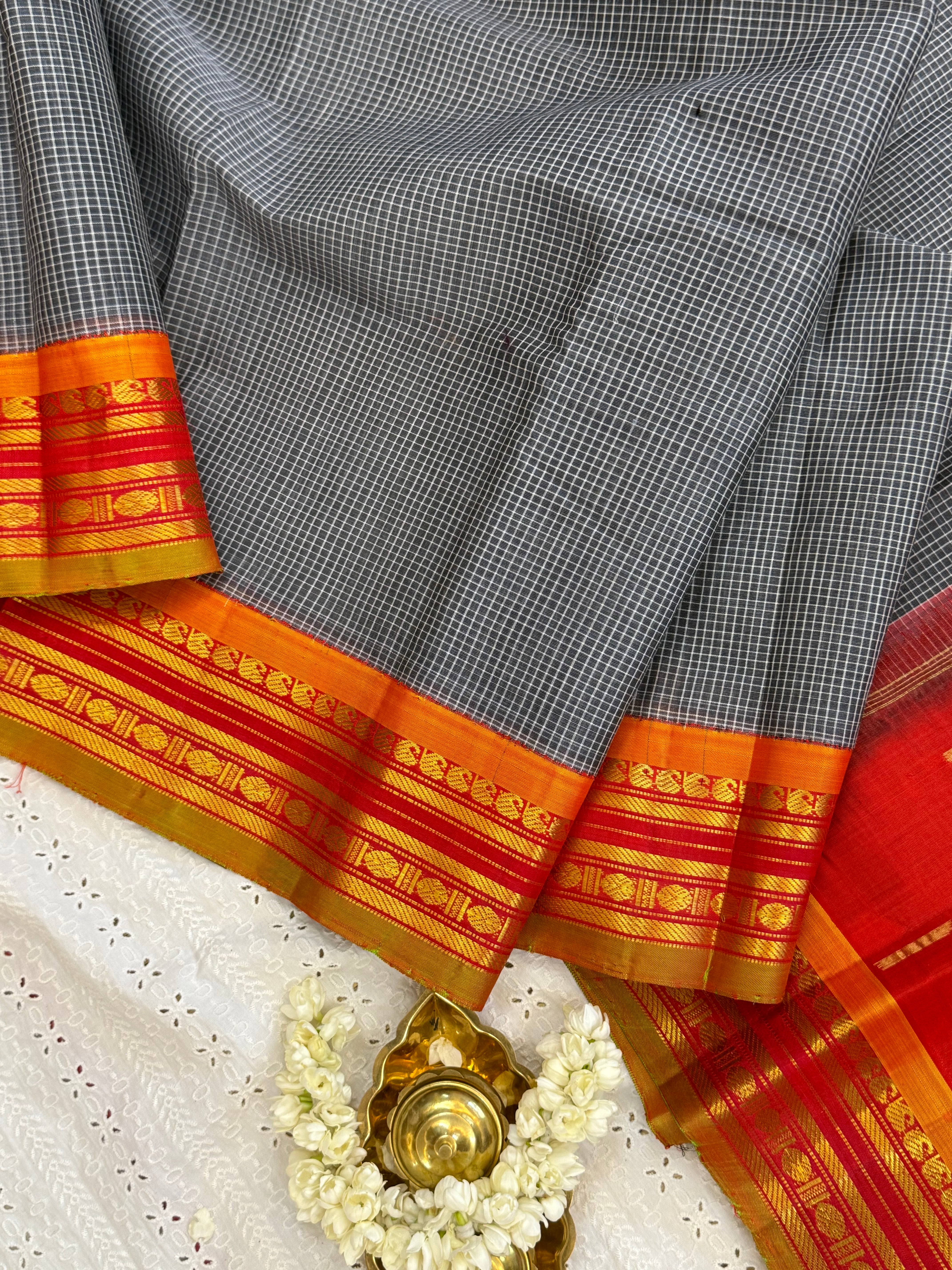Grey and red / Gadwal cotton - No Blouse CLSA9304