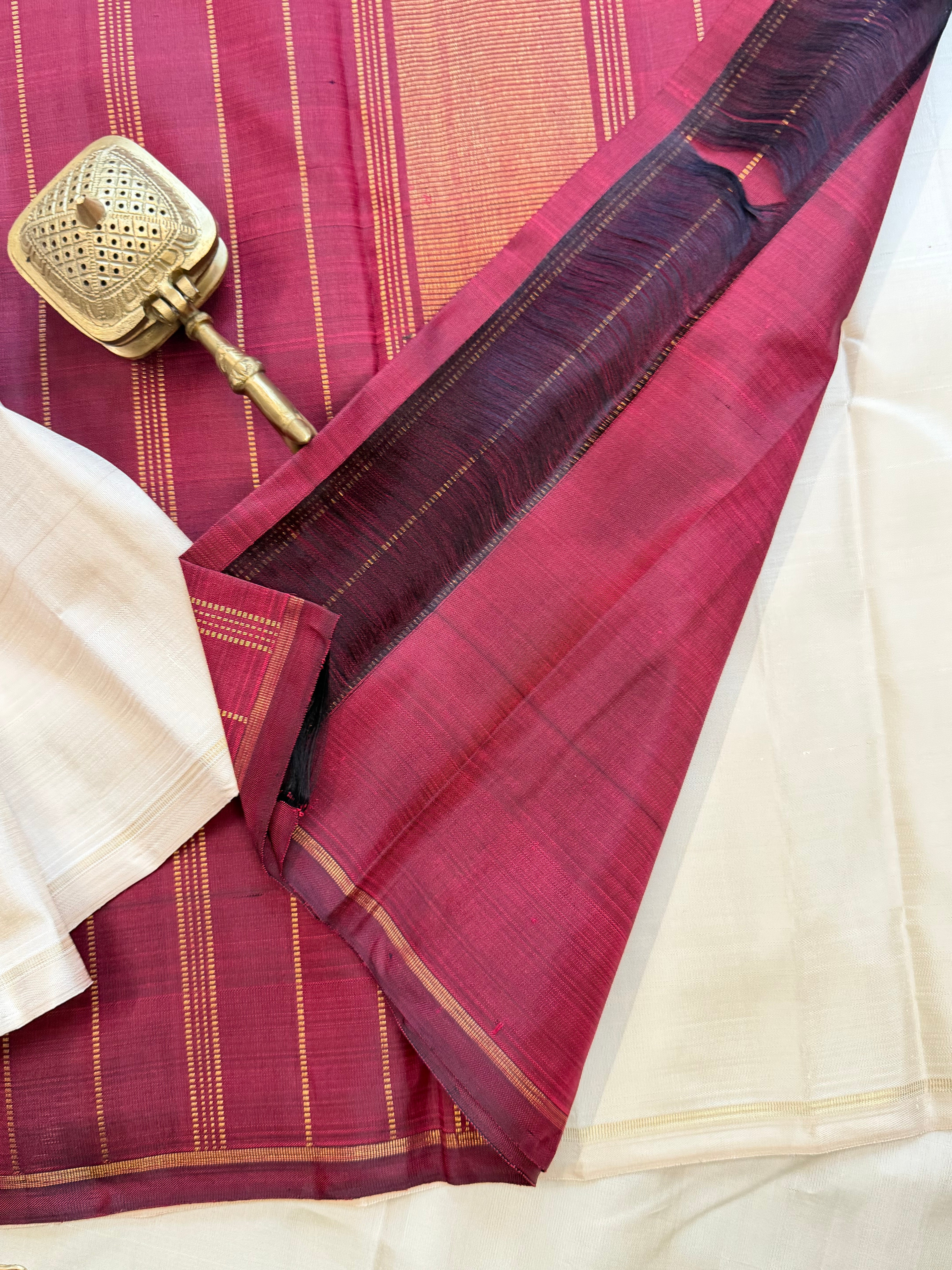 Malligai : off white pure Zari Kanjipuram silk