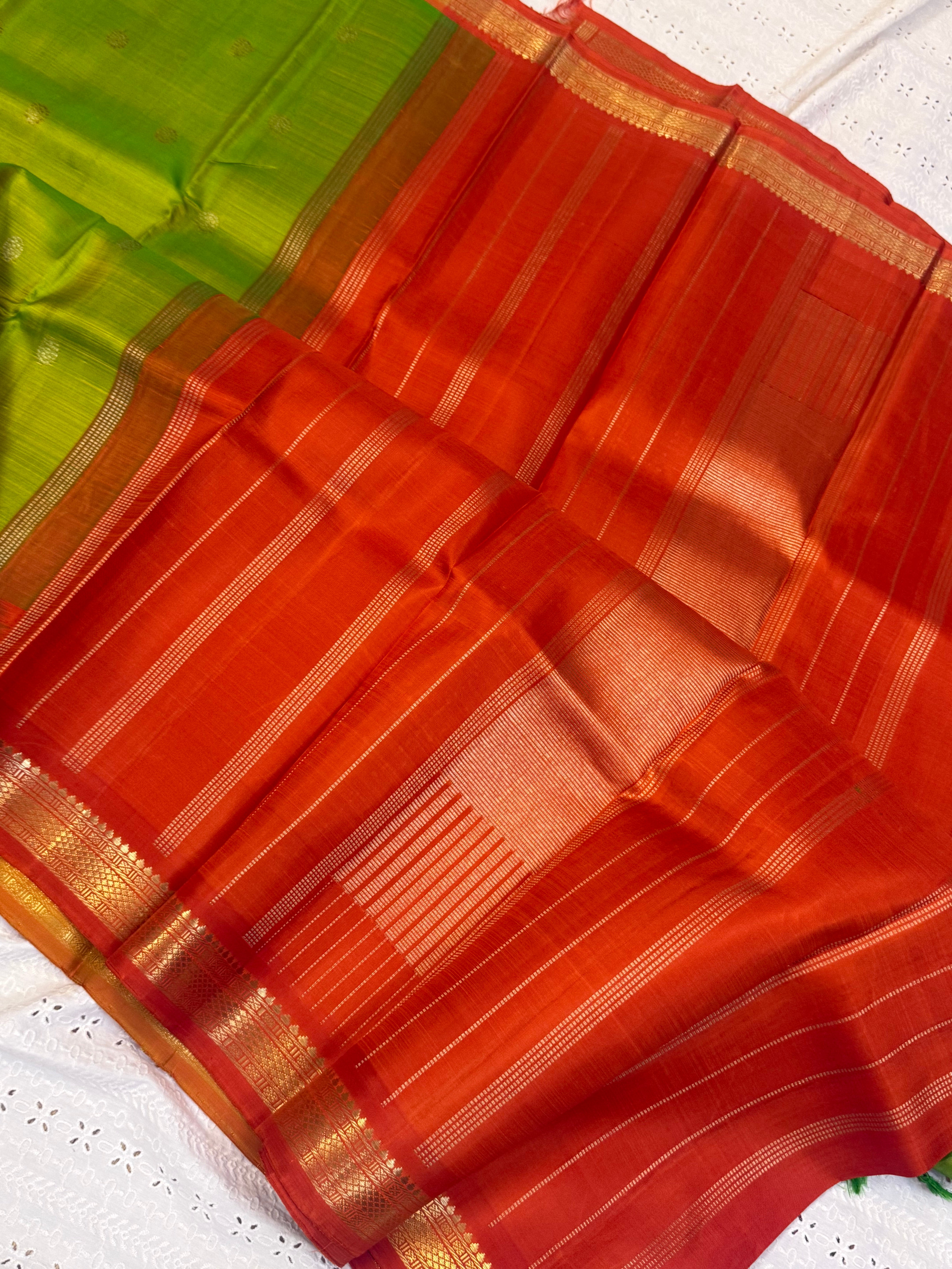 Parrot green with chakram Butta /kanjipuram silk saree CLSA738