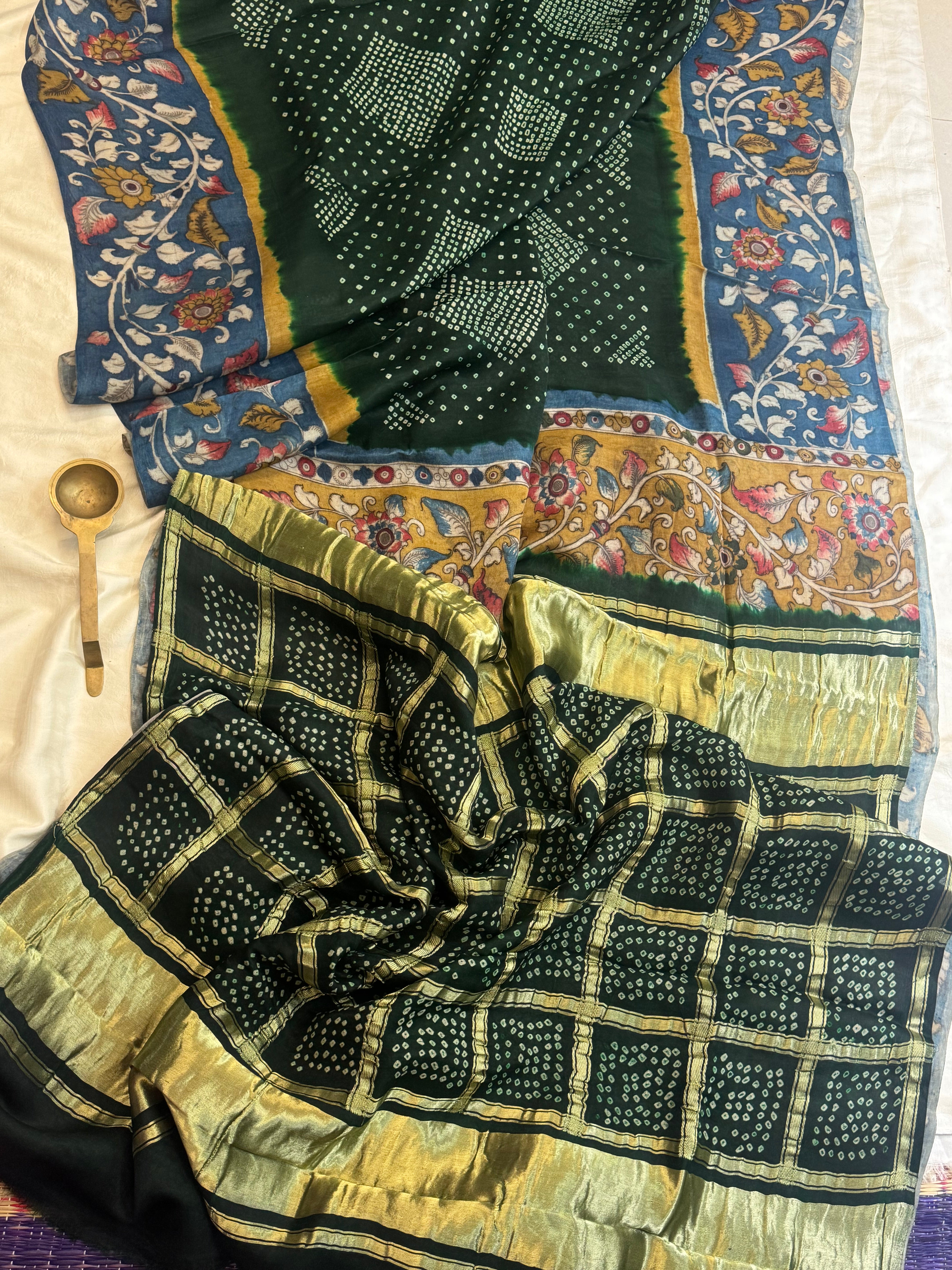 Gajji silk border Kalamkari / Bandhini saree