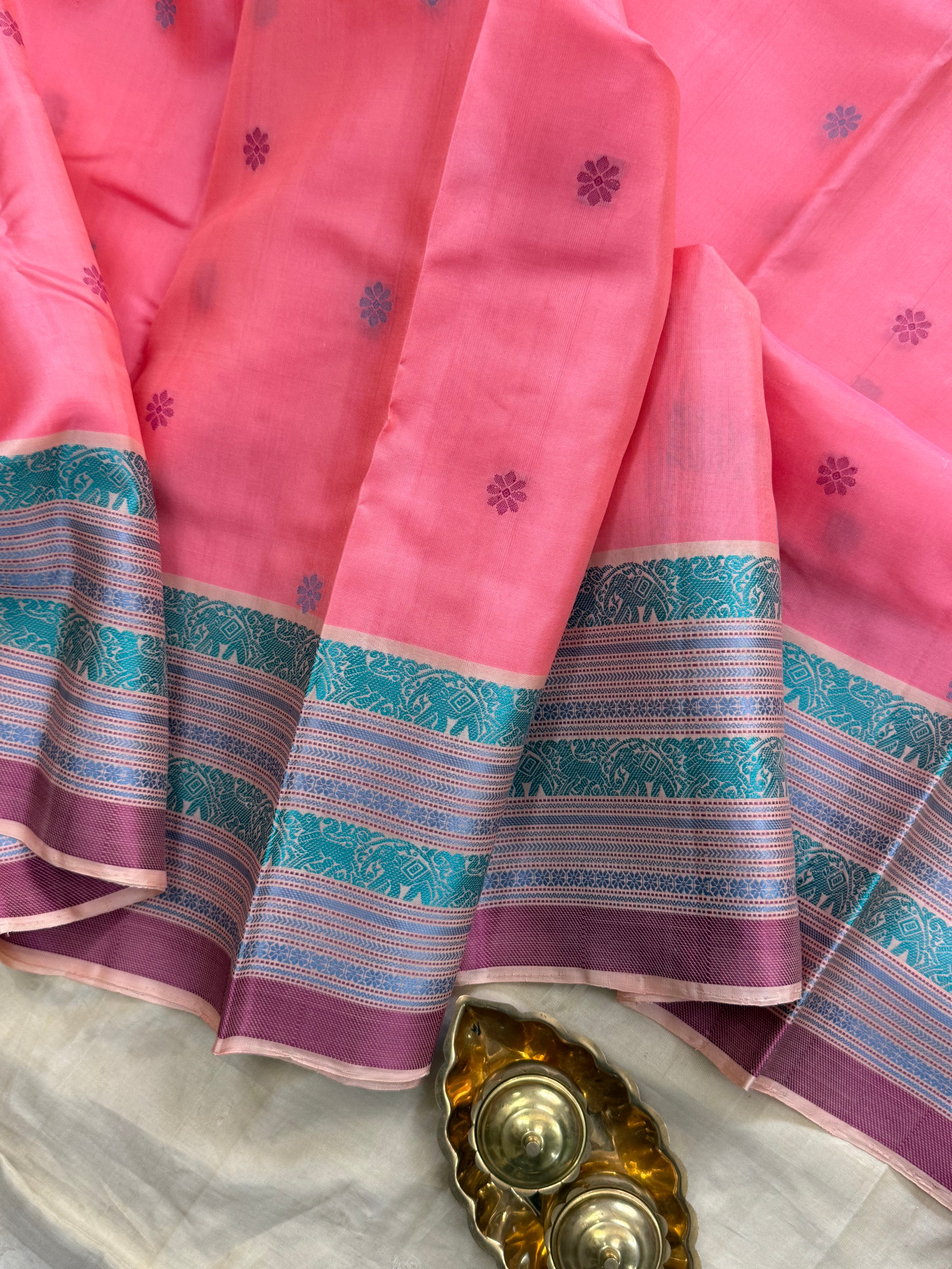 Pink varisapet border/ Varnangal Soft Silk CL8733