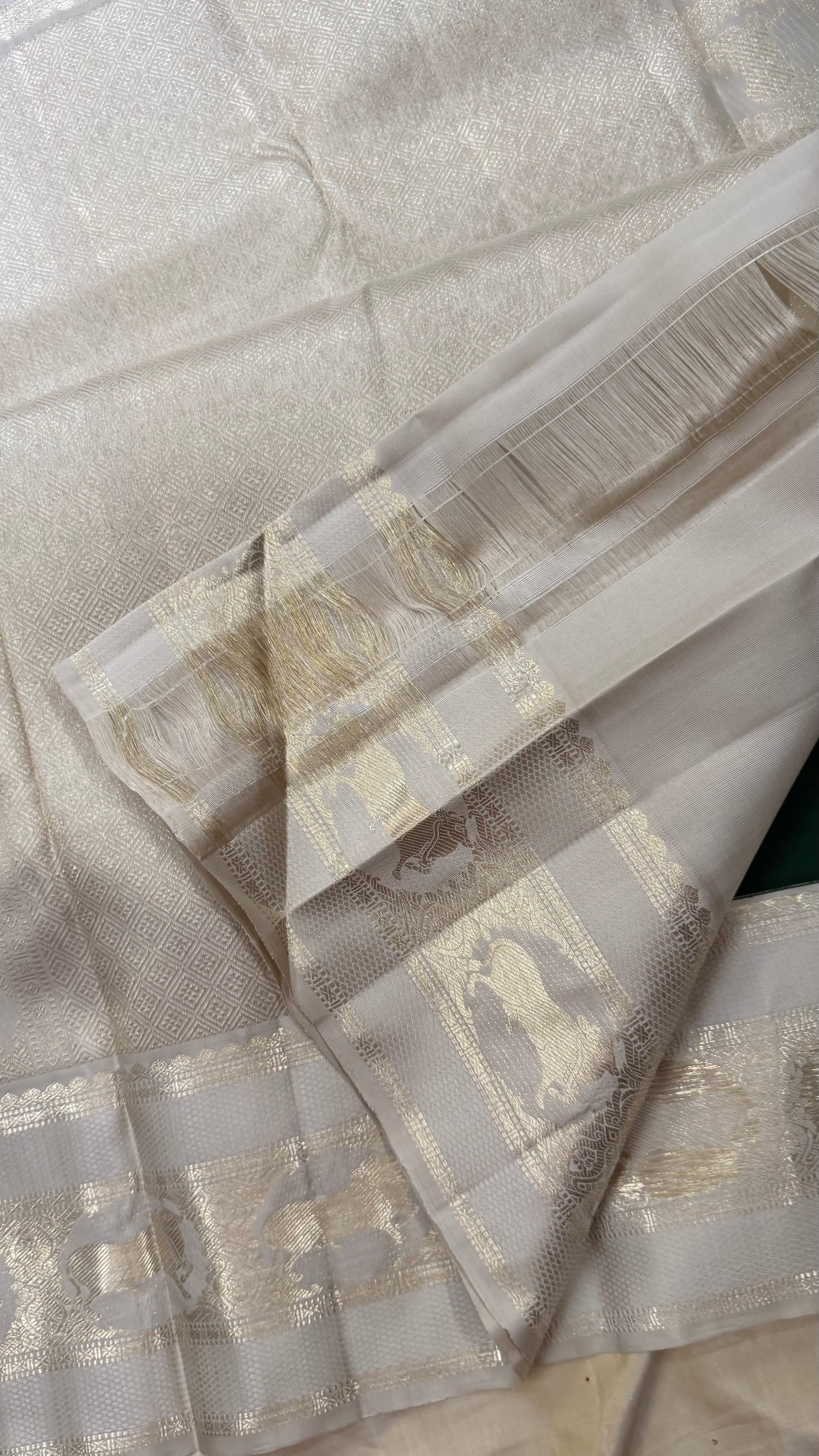Amoha green Korvai Kanjipuram silk 9089CL