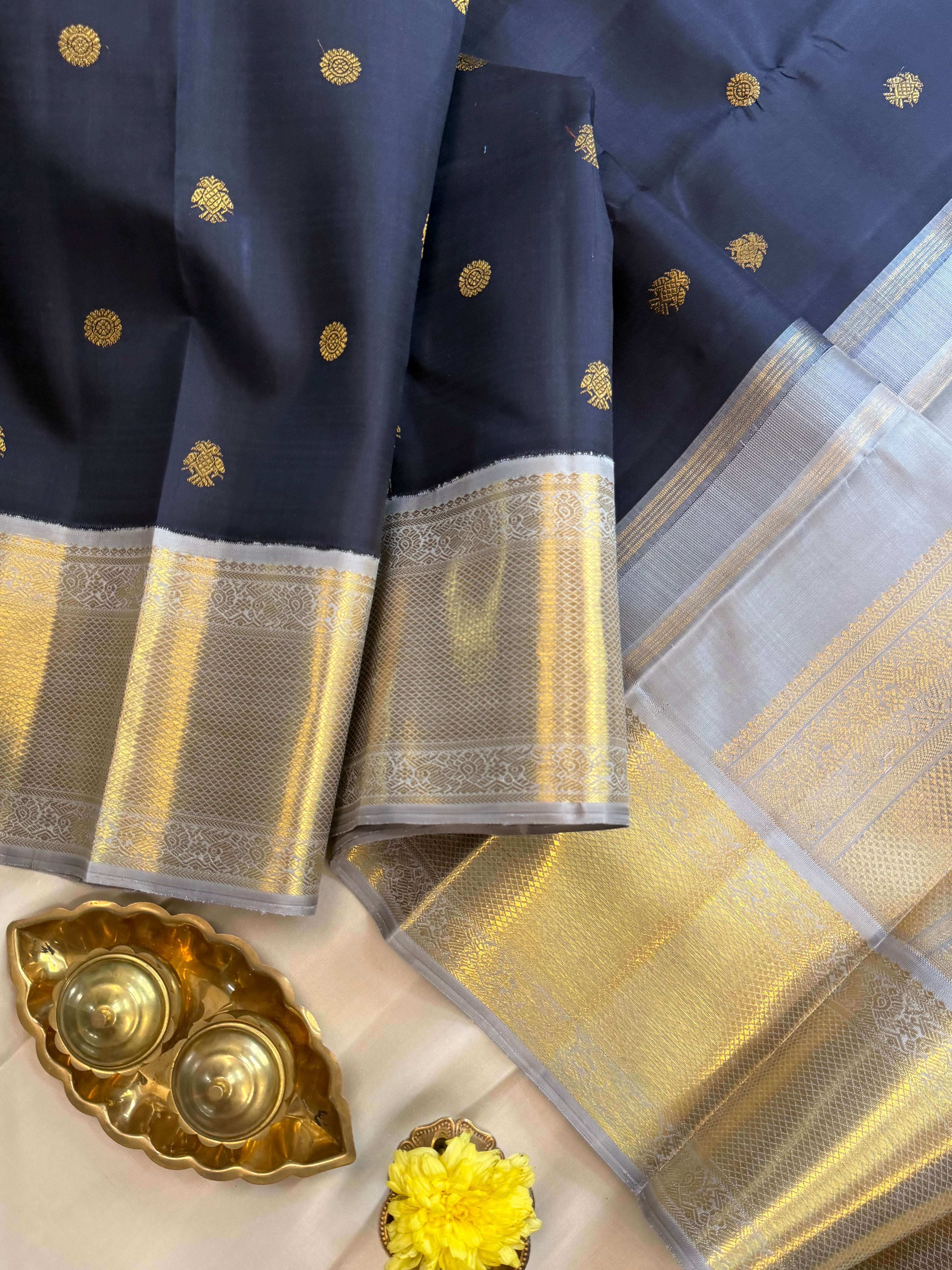 Korvai Varamahalakshmi edit : deep blue Korvai Kanjipuram silk saree