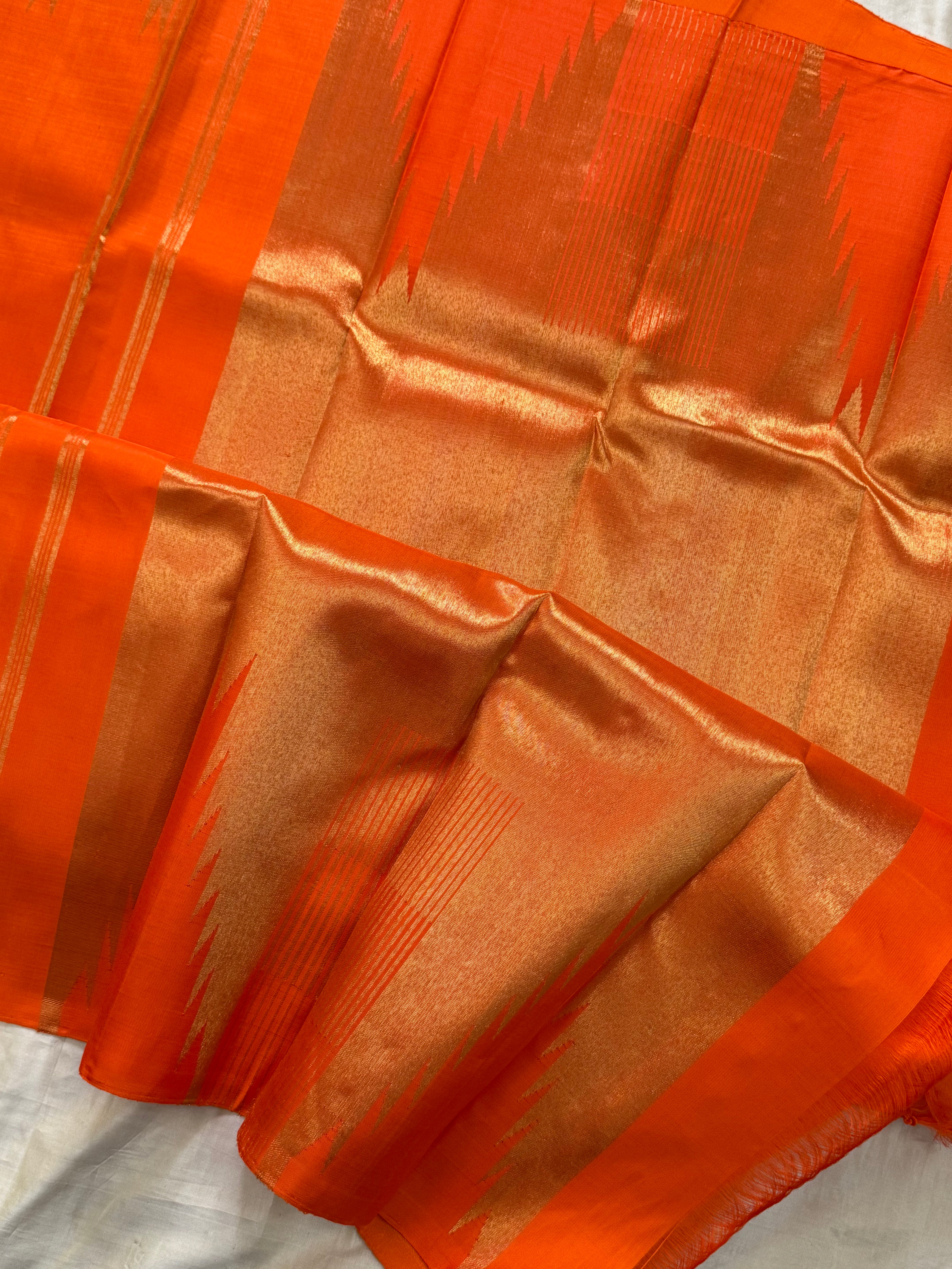 Orange 8 kol temple border/ Kanjipuram silk CLSA9162