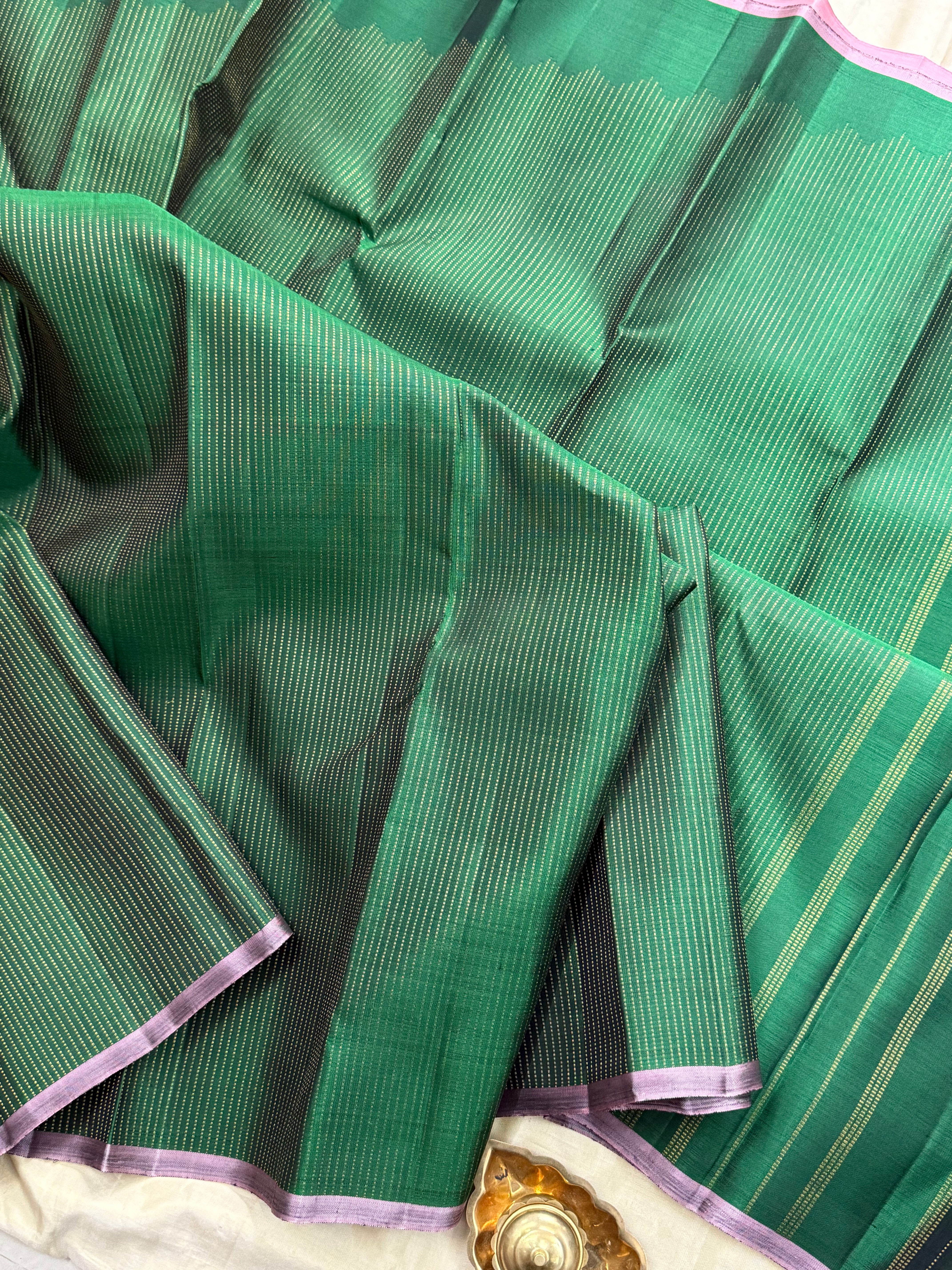 DARK GREEN BODY RISING ZARI LINE/KANJIPURAM SILK SAREE CLSA9801
