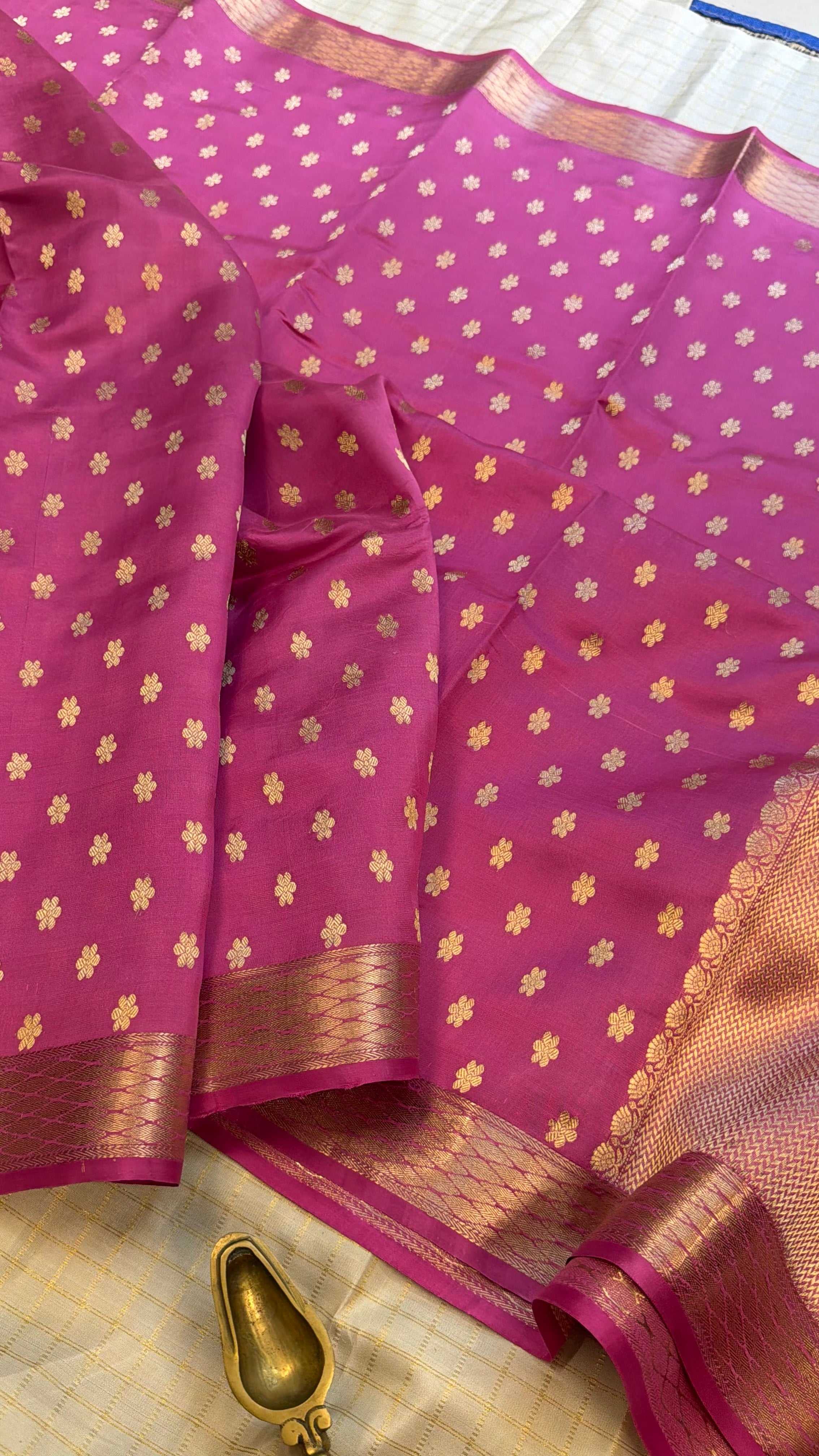 Ahalya bhai border traditional 6 phakri phool ghani Butta Chanderi silk