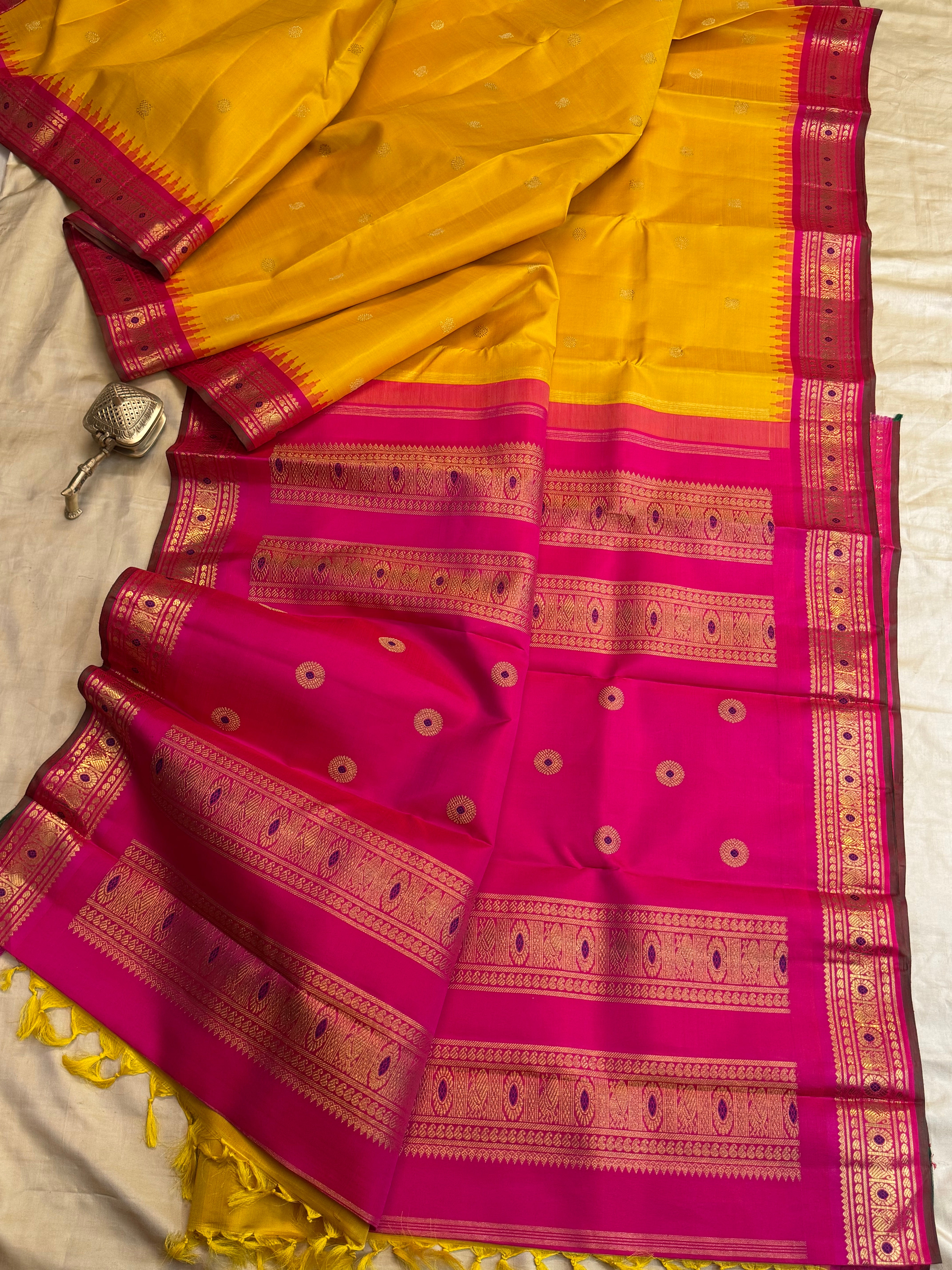 Sampangi yellow korvai / kanjipuram silk