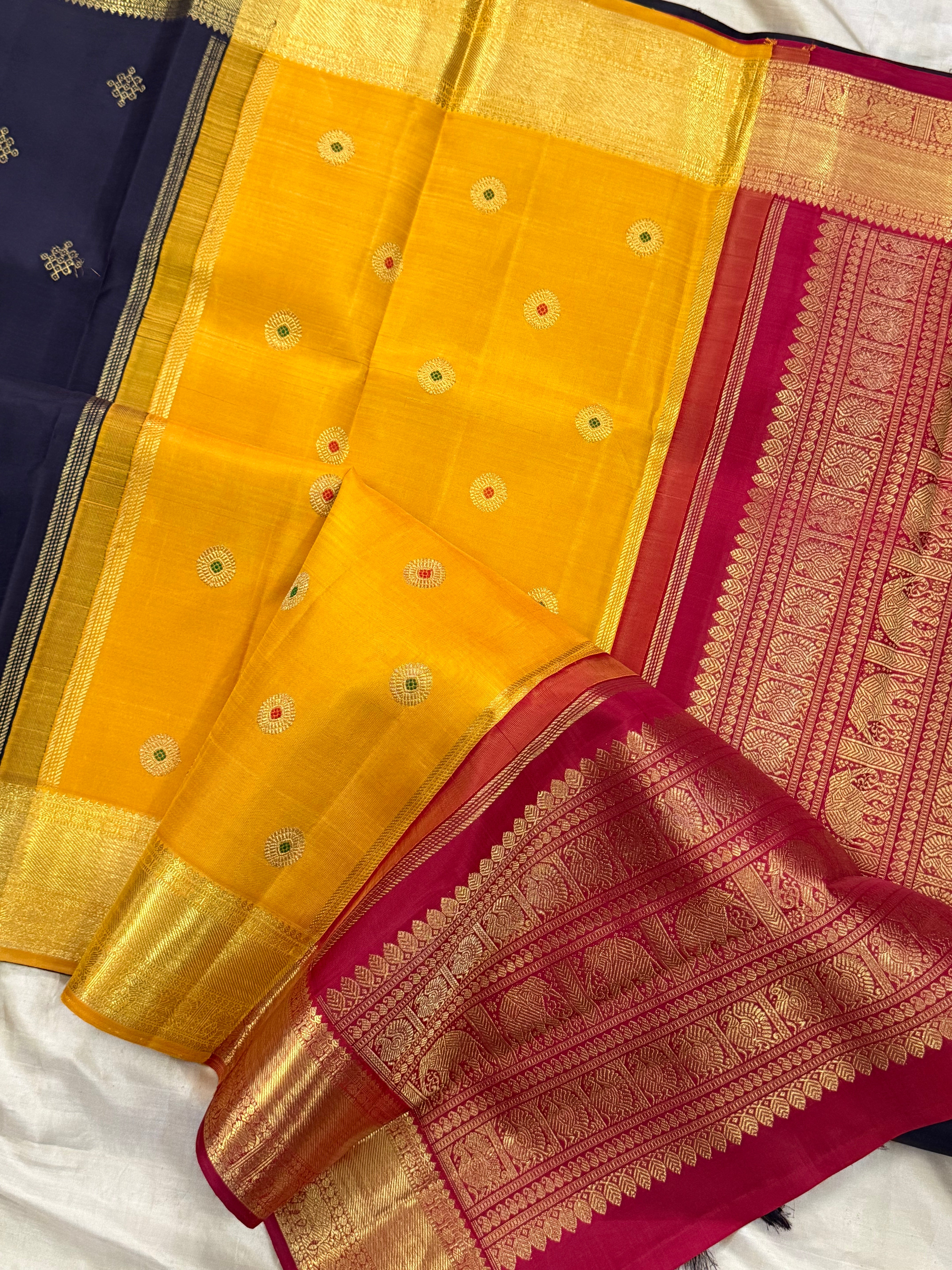 Black kolam butta double color pallu / Kanjipuram Silk CL8220