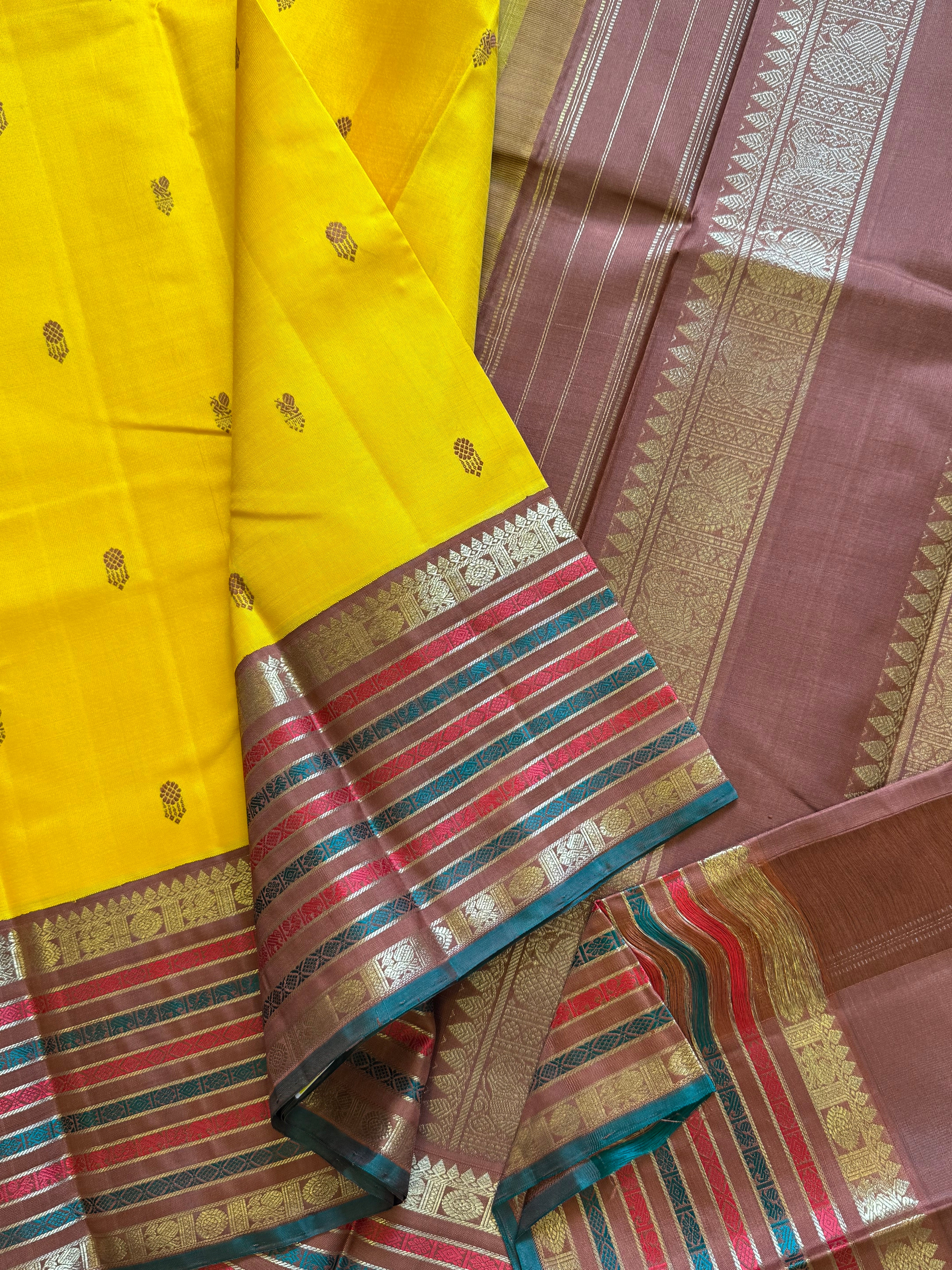 Yellow varisapet Kai Korvai - clearance sale / kanjipuram silk