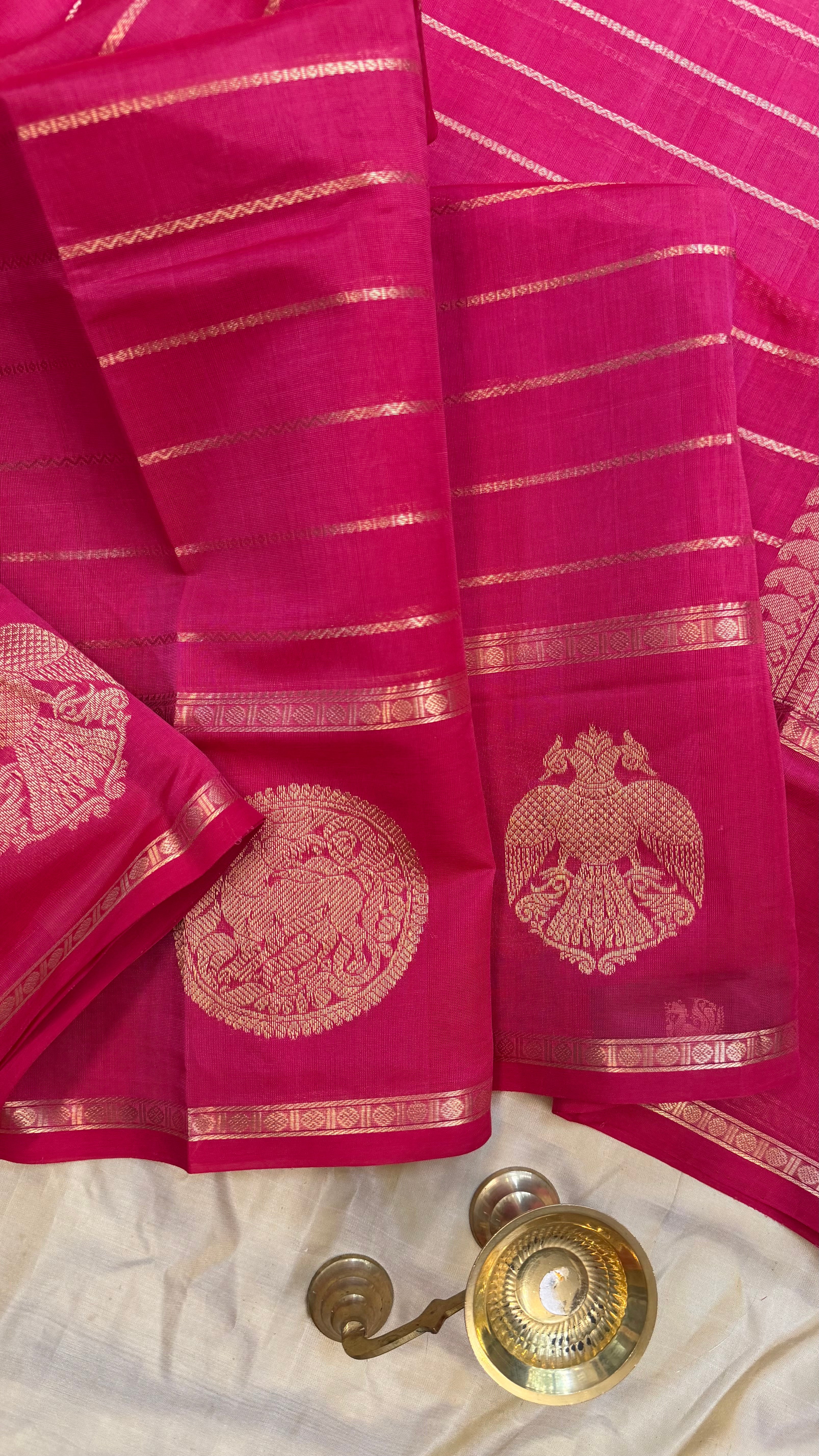 Pink veldhari and border butta / Silk Cotton