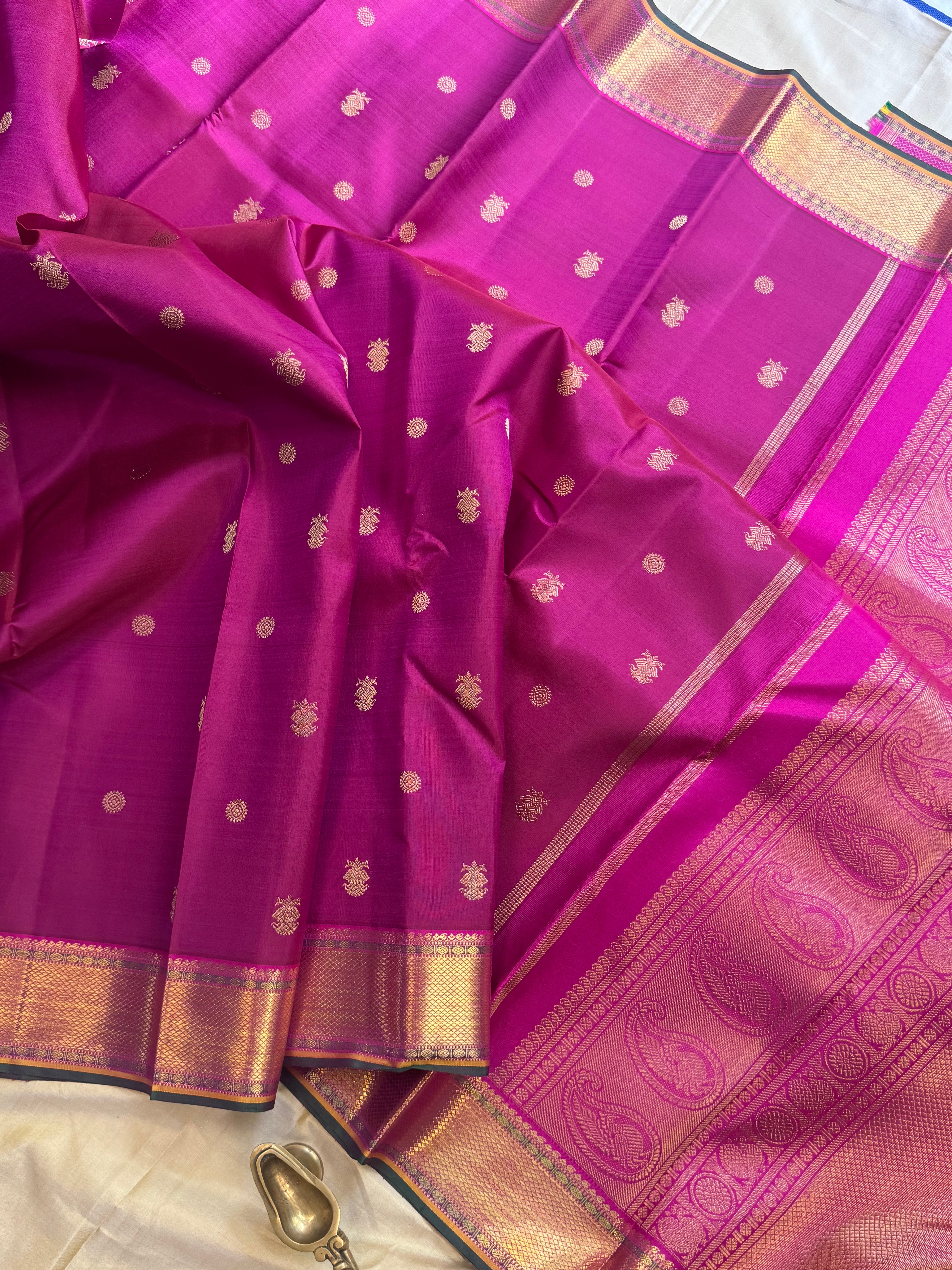 Swapnam : Vadamalli irutalaipakshi Butta / kanjipuram silk