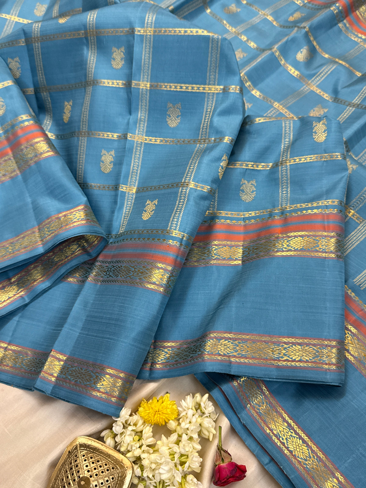 Master weaver- pastel powder blue kattam Iruthalaipakshi butta adai woven/ Kanjipuram silk