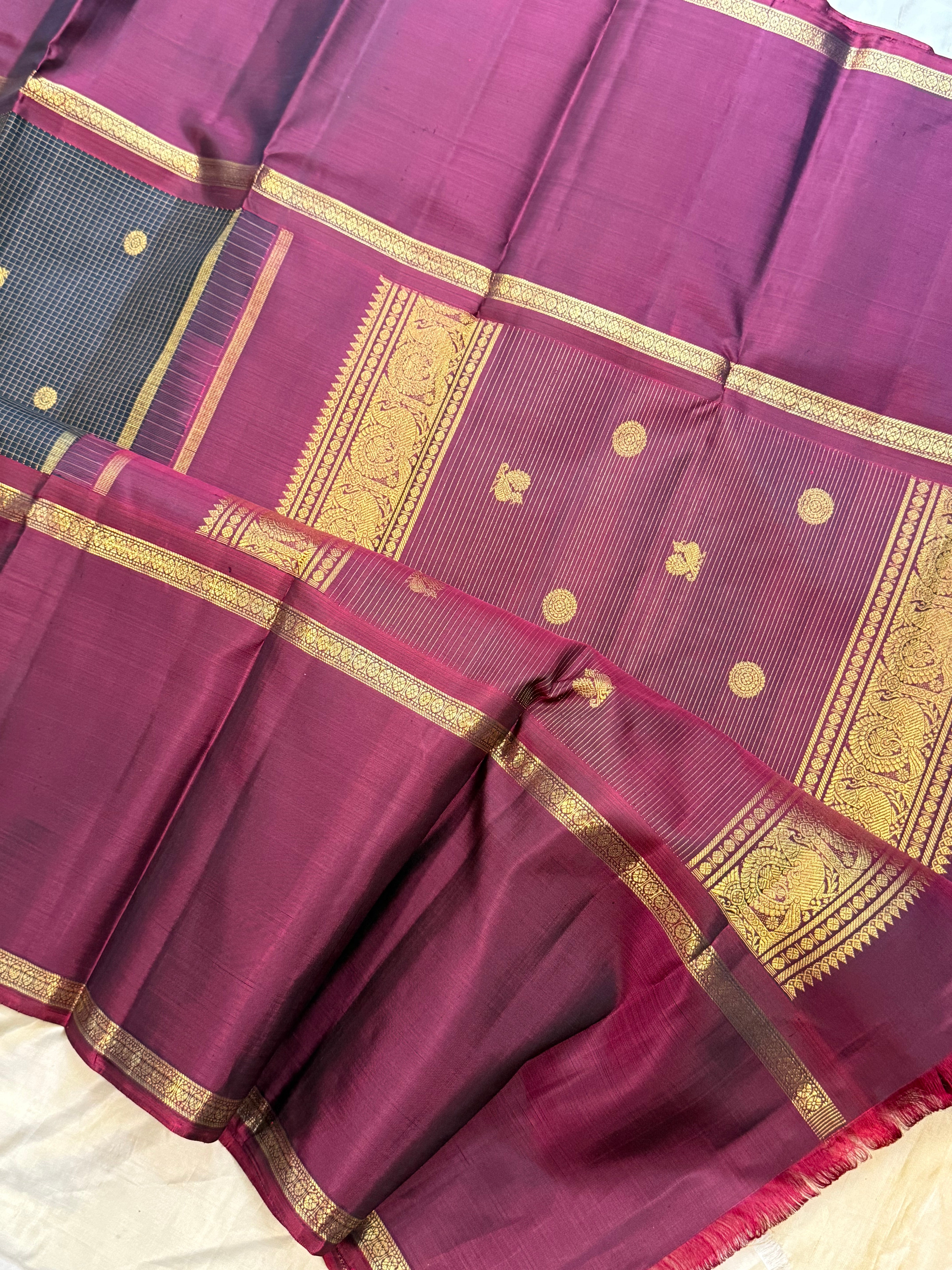 Black Zari moobagam / Kanjipuram silk