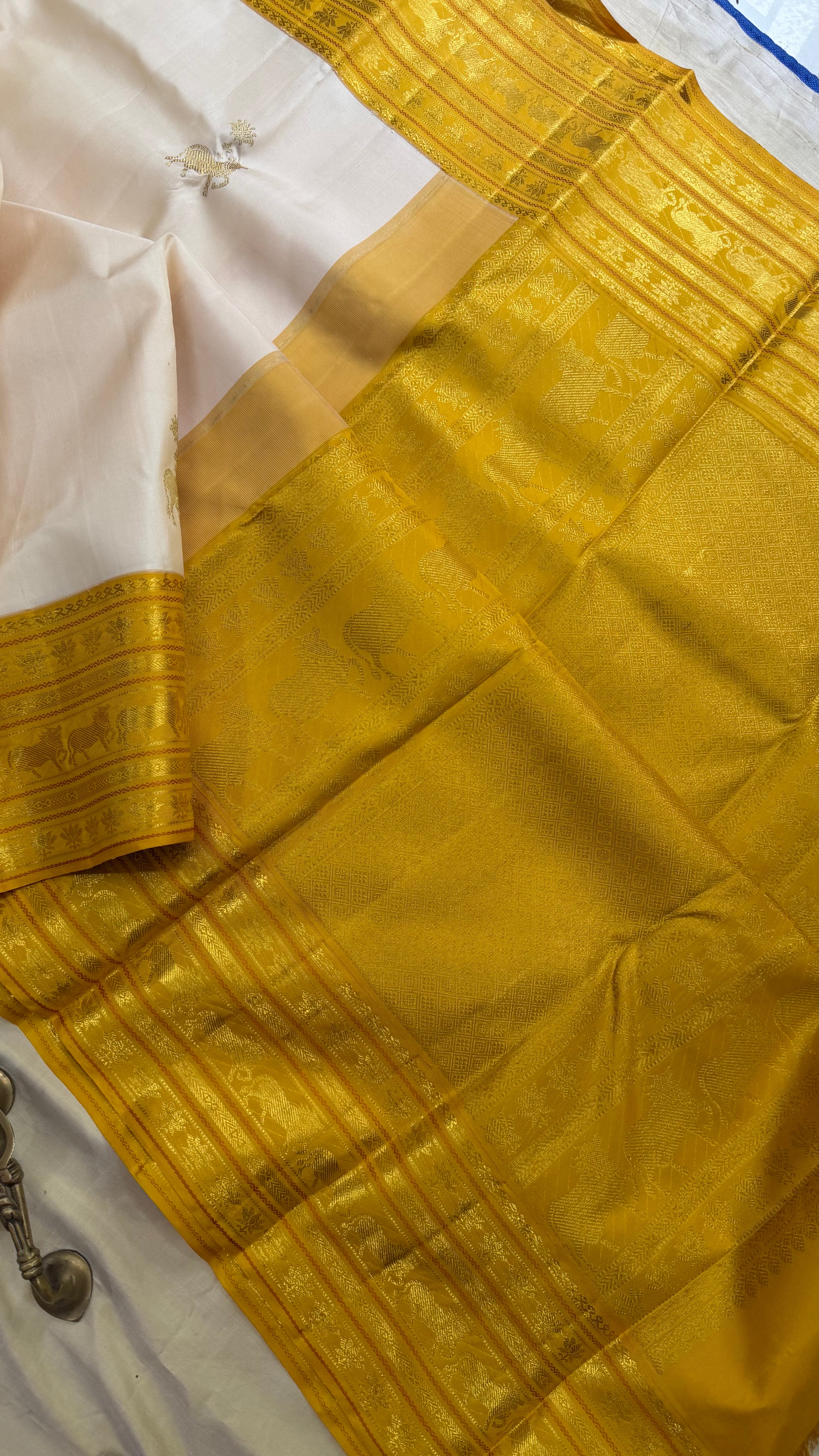 Amoha : cream with yellow Korvai Kanjipuram silk 9094CL
