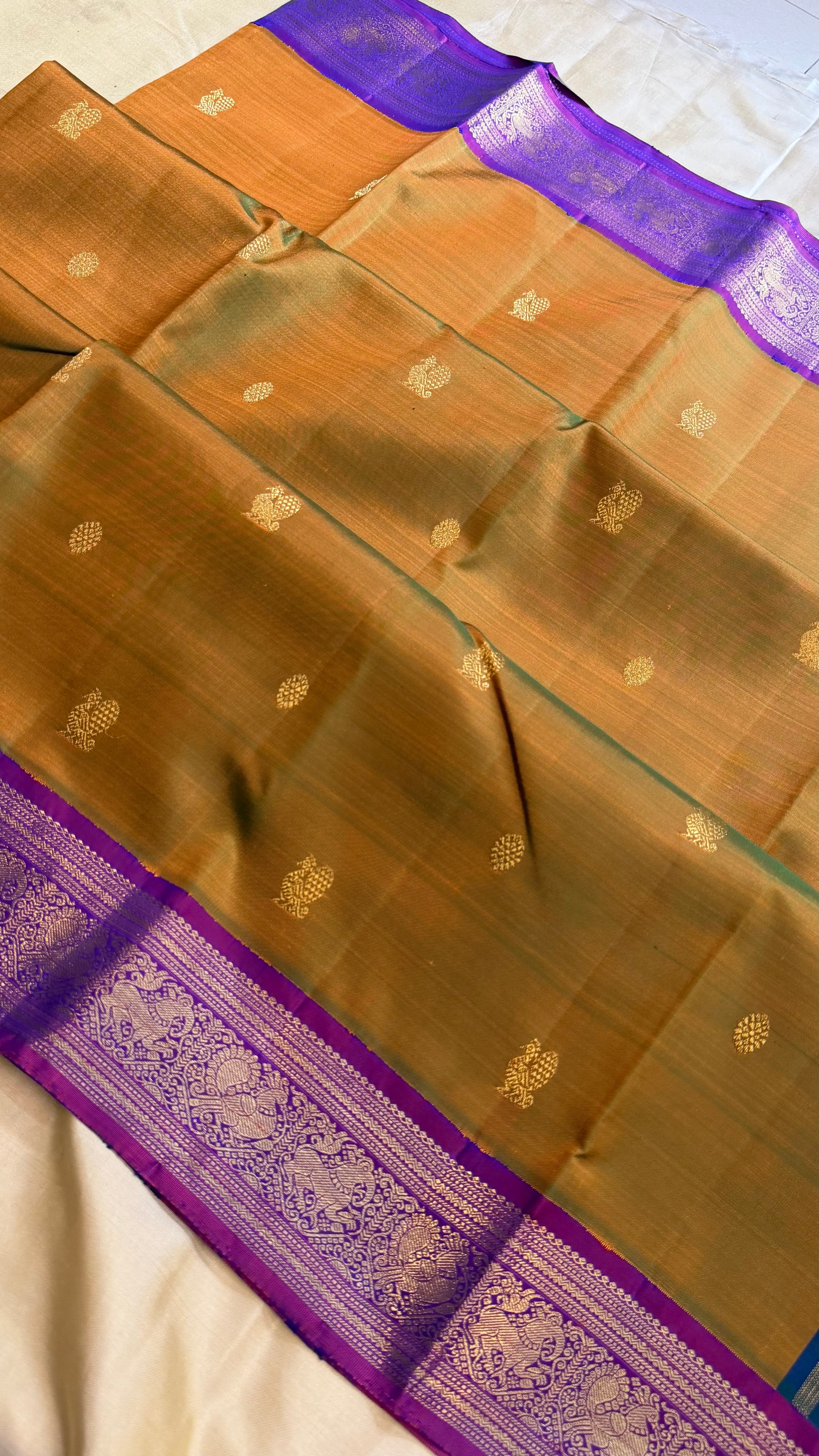 Maanthulir shot purple kai korvai/ Kanjipuram Silk