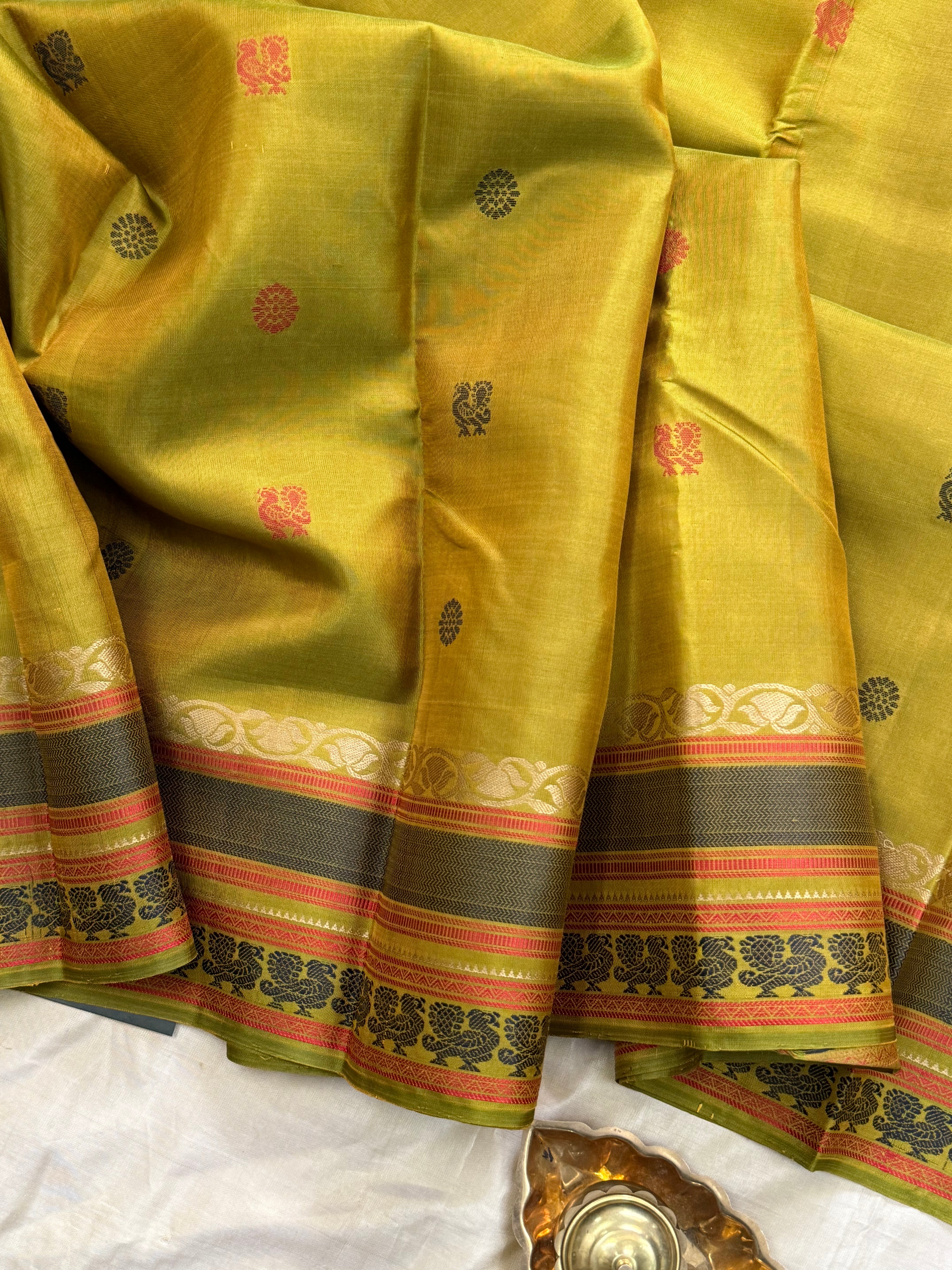 Mangaai Pachai varisapet border/ Varnangal Soft Silk CL4087