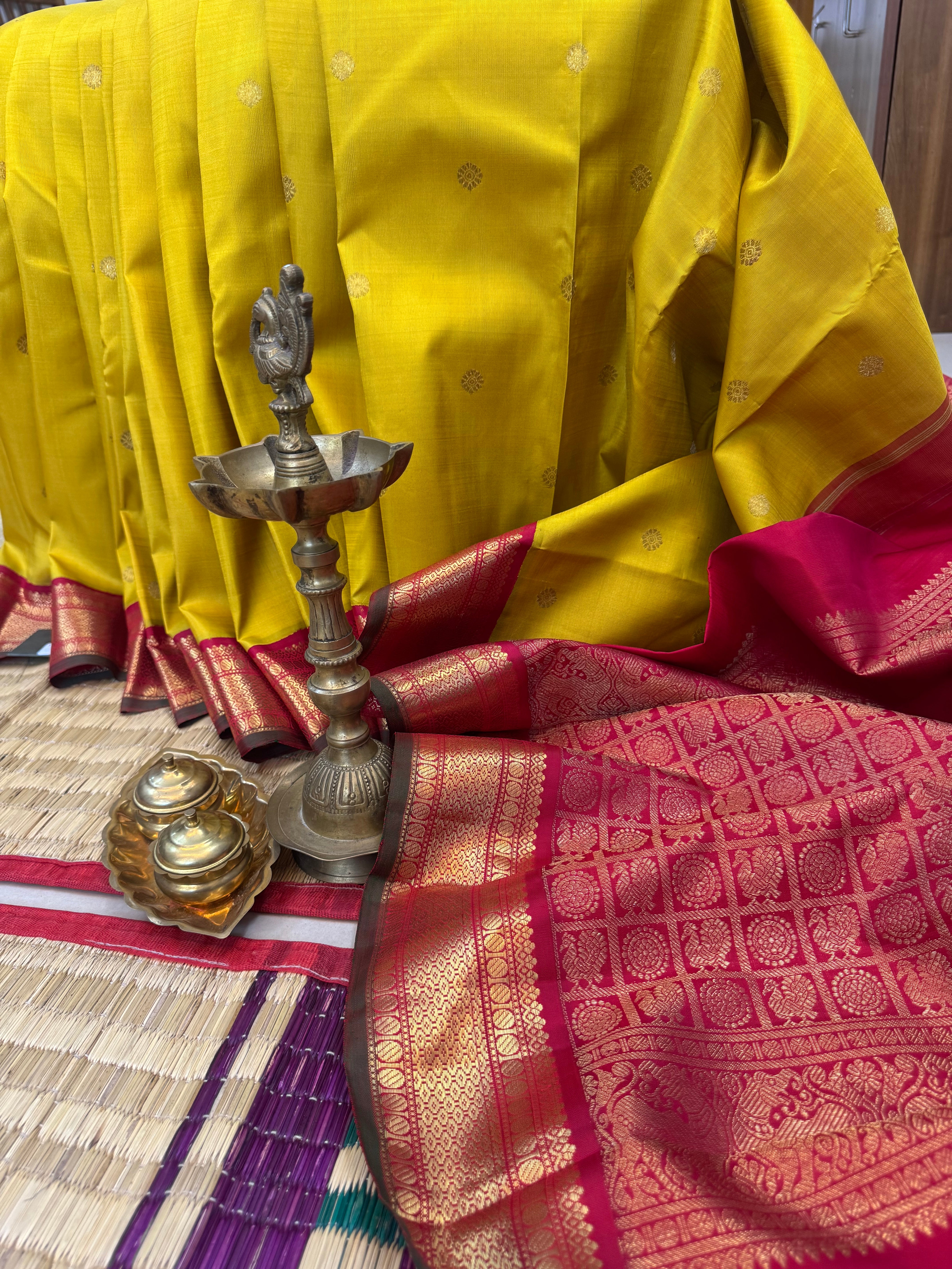 SAMPANGA and RED KORVAI/KANJIPURAM SILK SAREE CLSA8923