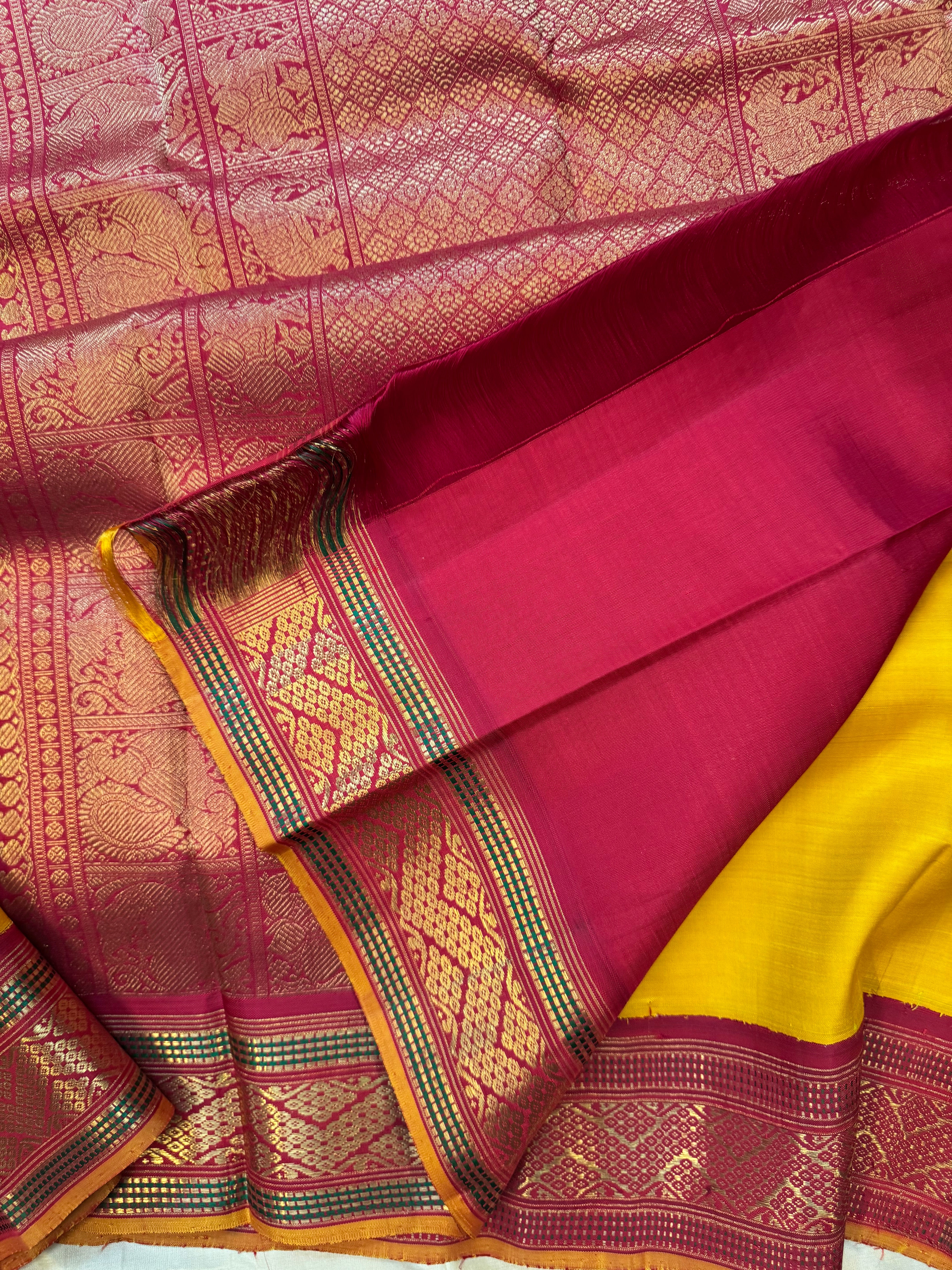 Mustard yellow vintage style adai pet kanjipuram silk.
