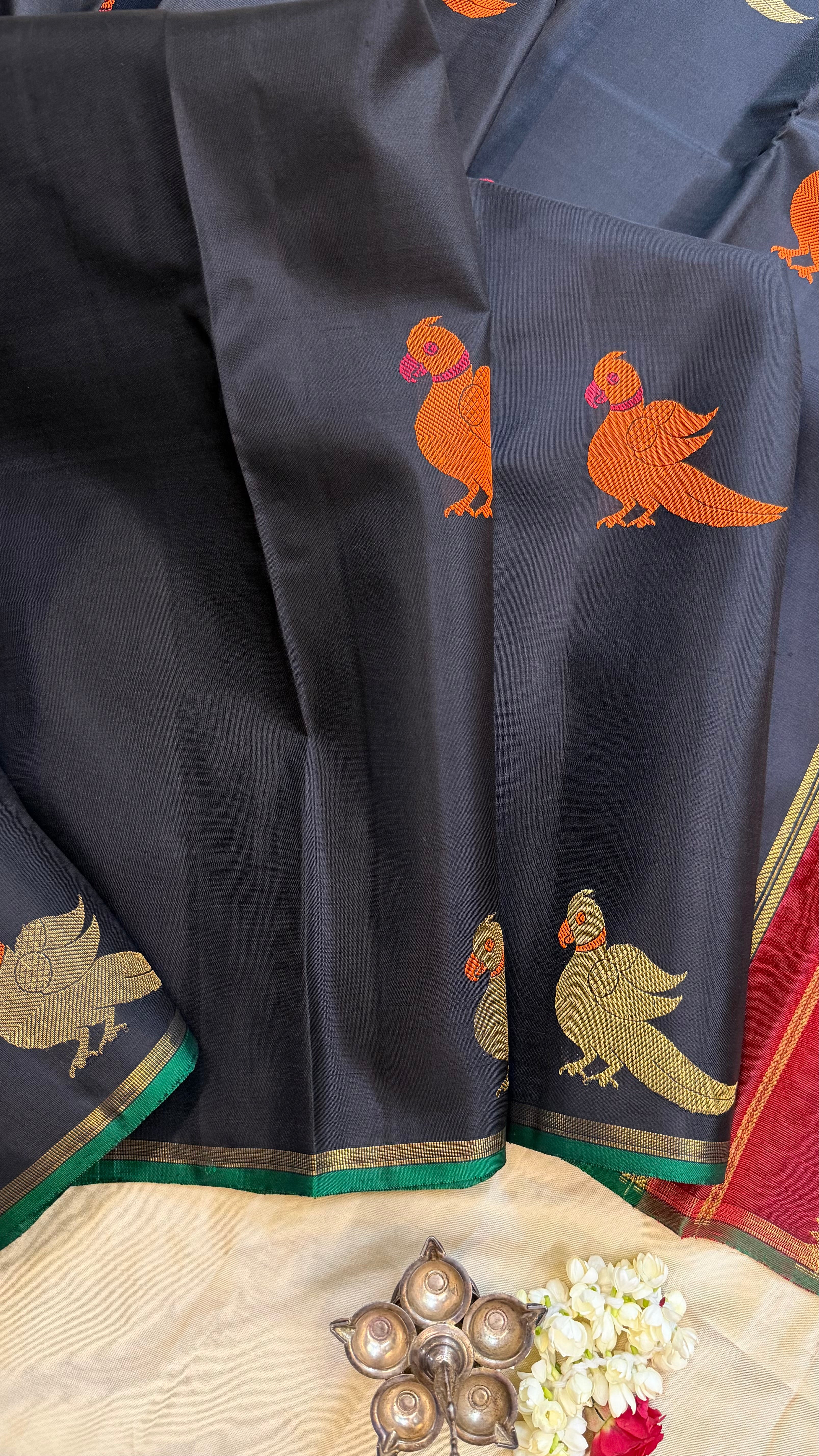 Black meenakari kili butta / kanjipuram silk