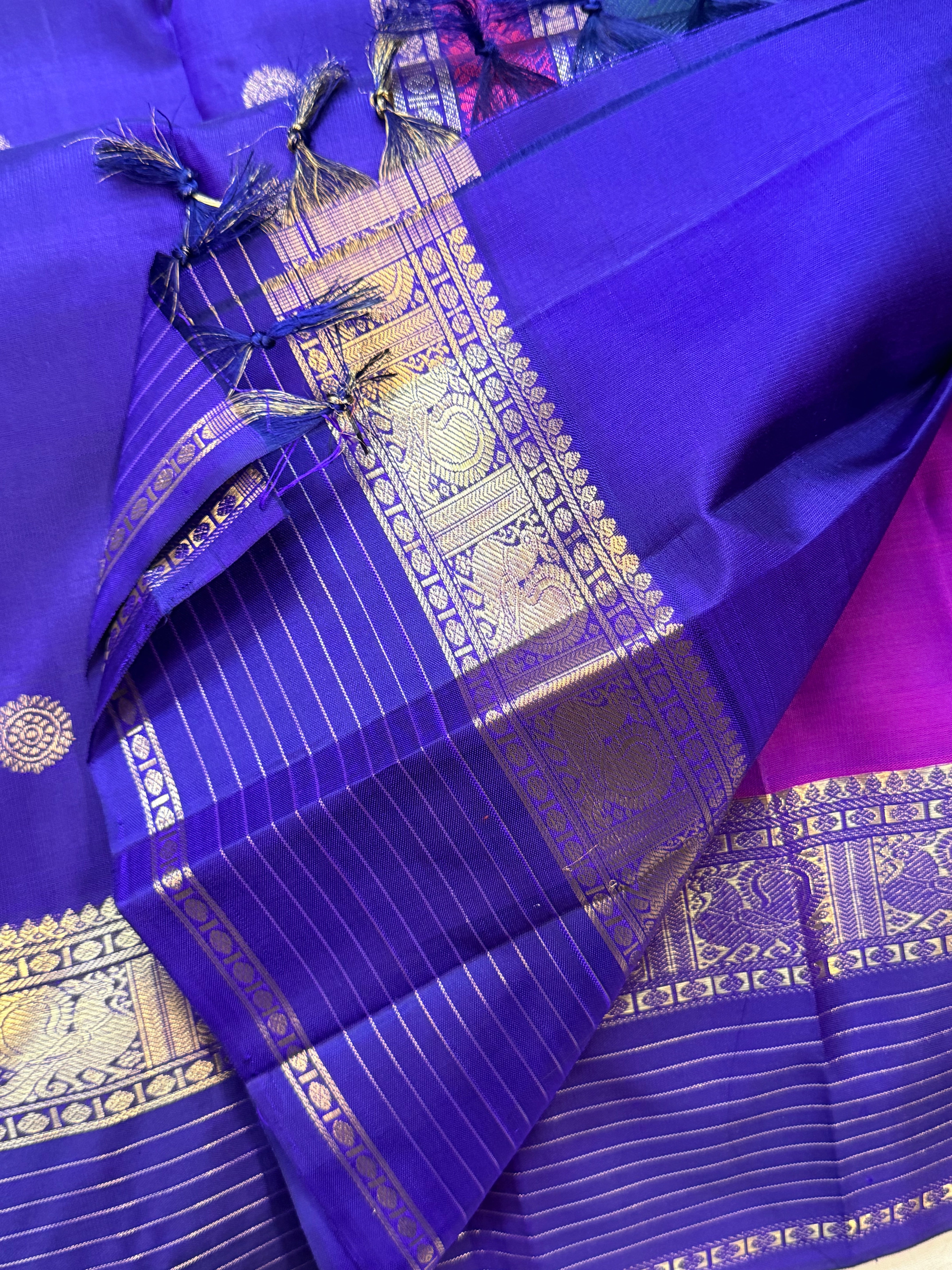 Vadamalli and purple kaal erangina border/ Kanjipuram silk